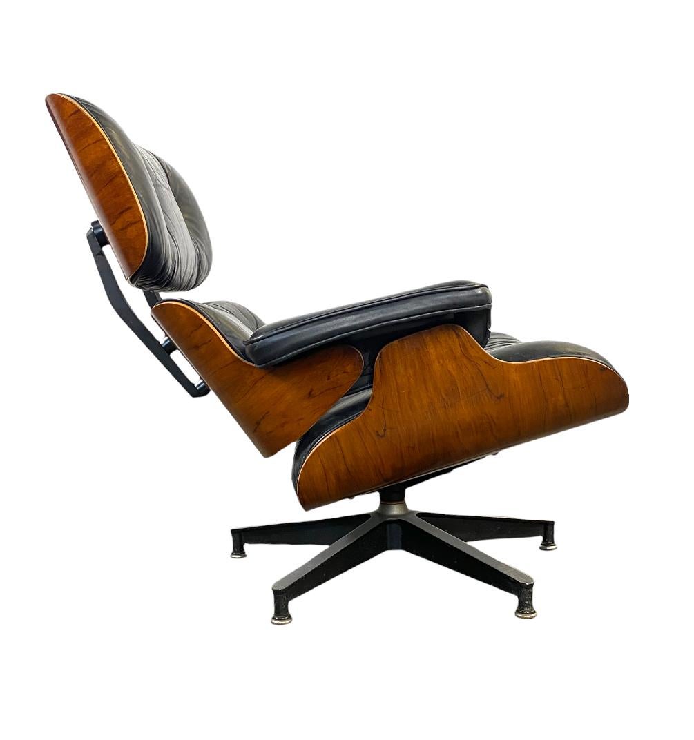 Handsome Herman Miller Eames Lounge Chair and Ottoman 11