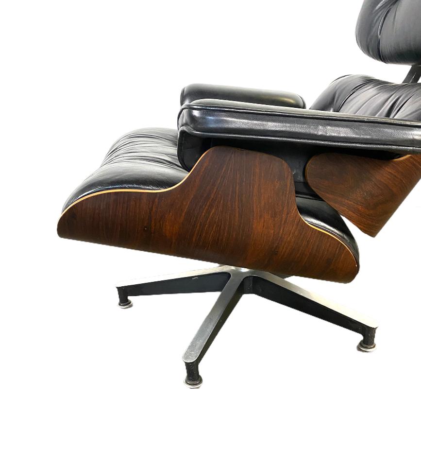 20th Century Handsome Herman Miller Eames Lounge Chair and Ottoman