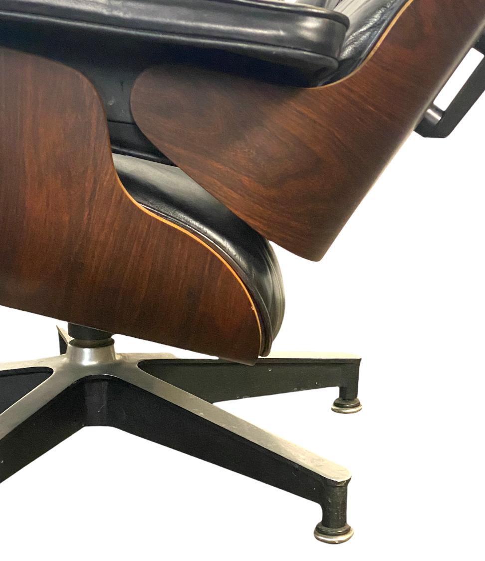Handsome Herman Miller Eames Lounge Chair and Ottoman 1