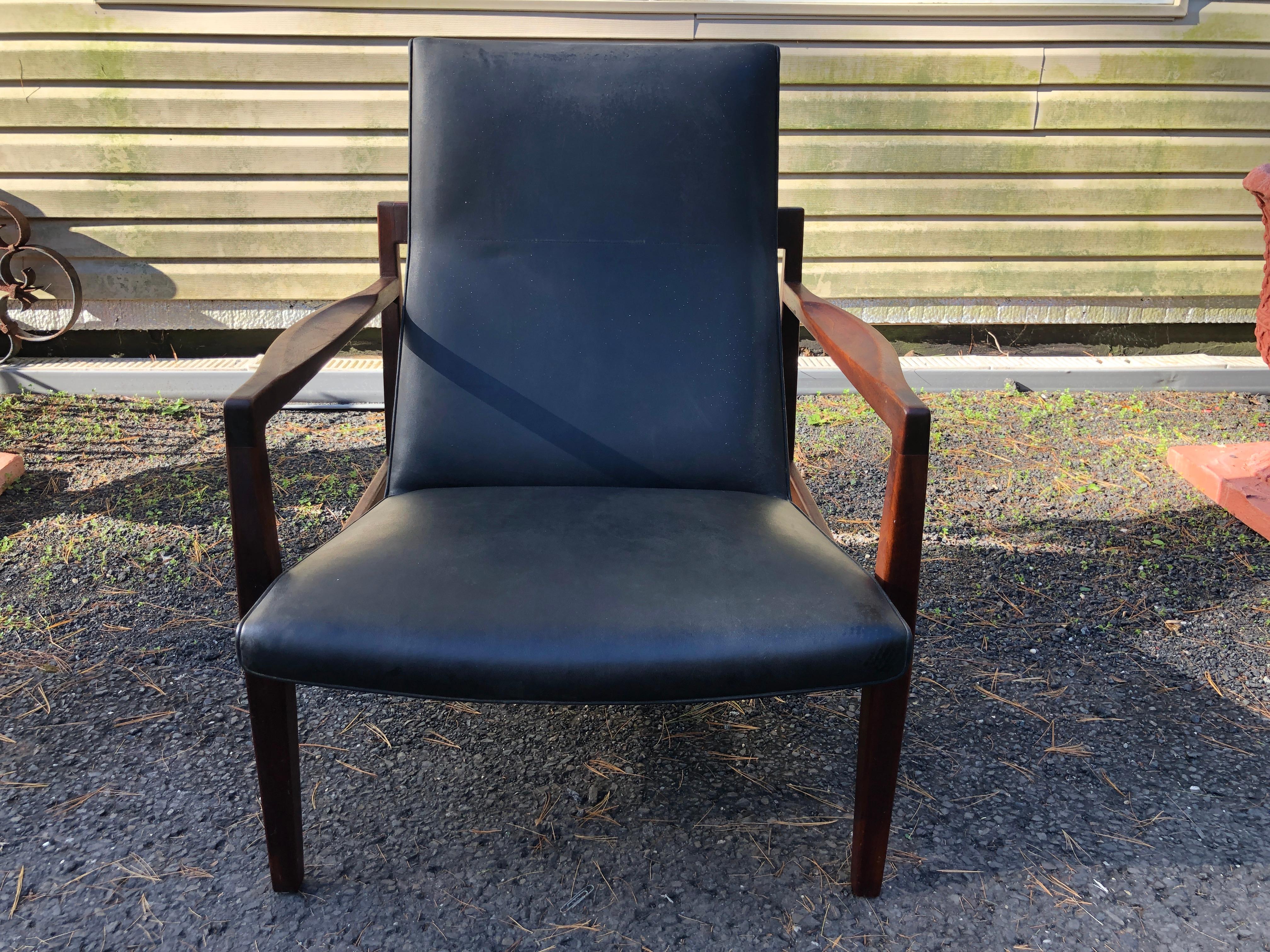 Milieu du XXe siècle Magnifique chaise longue en noyer Jens Risom Mid-Century Modernity en vente