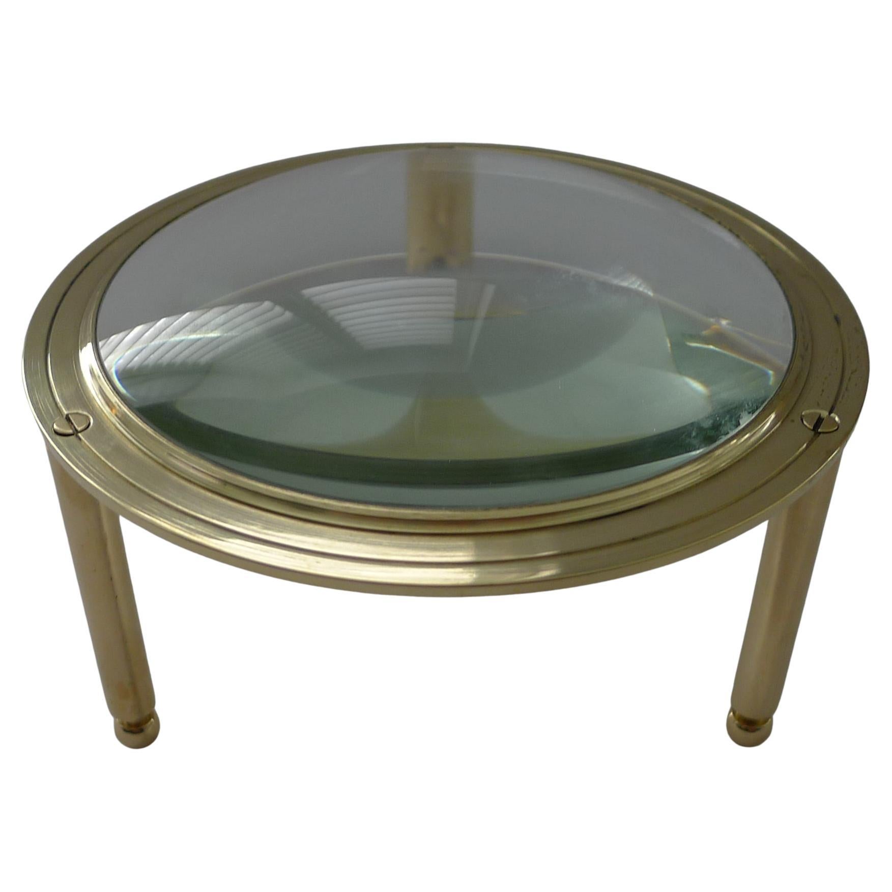 Handsome Large Antique English Brass Framed Magnifying Glass c.1900 en vente