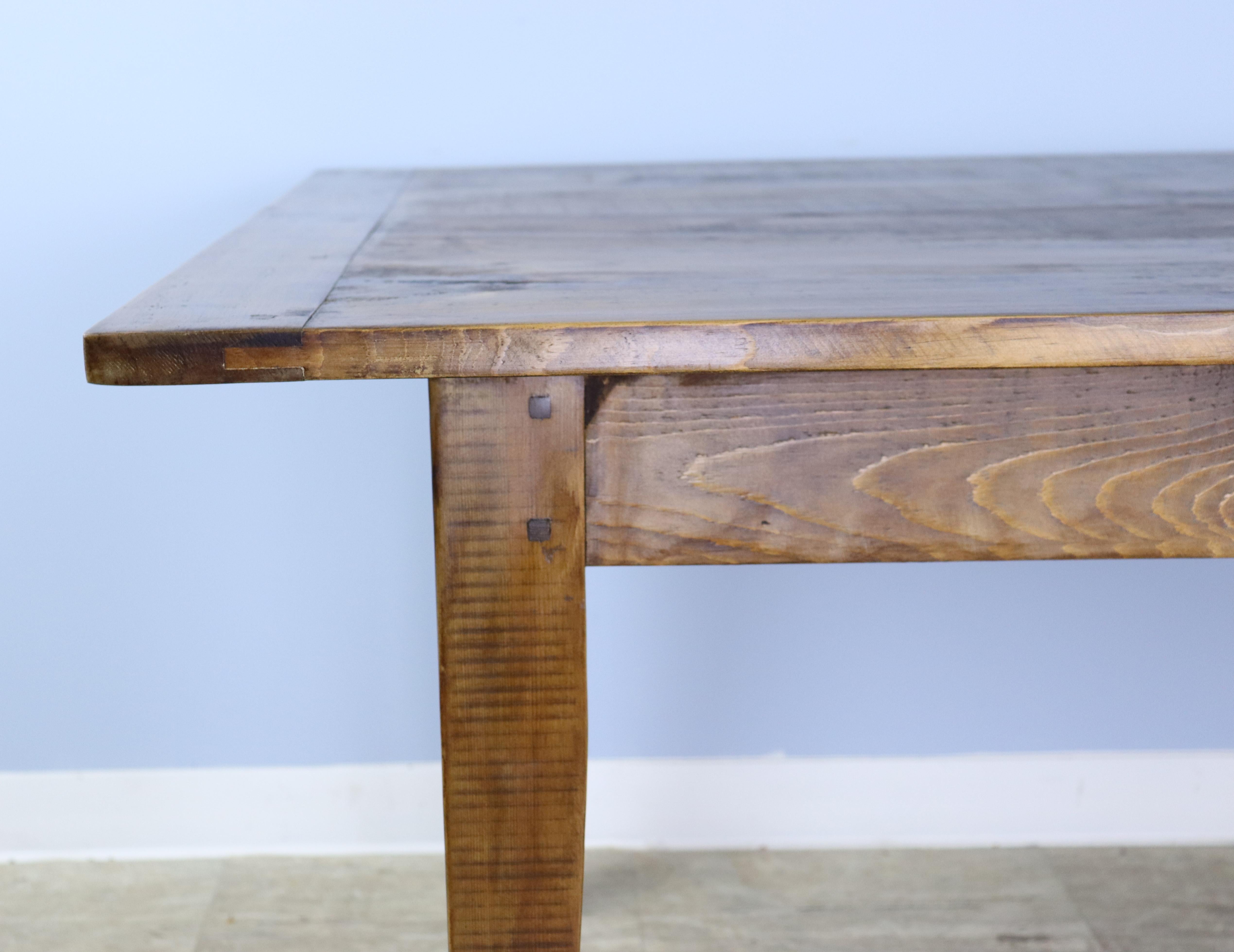 Handsome Light Pine Farm Table In Excellent Condition For Sale In Port Chester, NY