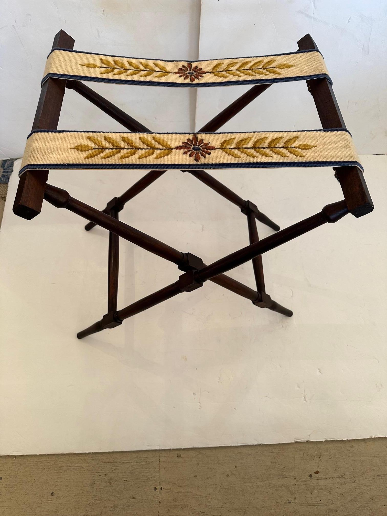 Handsome Mahogany Butlers Tray Table on Folding Stand For Sale 2
