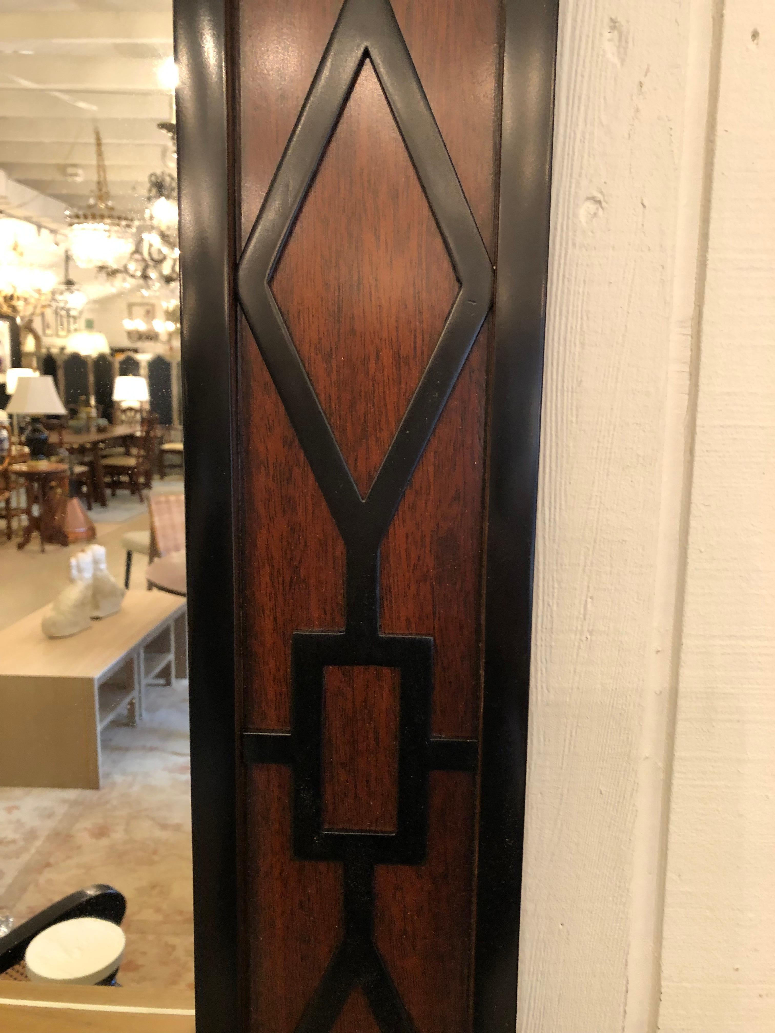 Handsome Mahogany & Ebonized Theodore Alexander Ellie Mirror In Good Condition For Sale In Hopewell, NJ