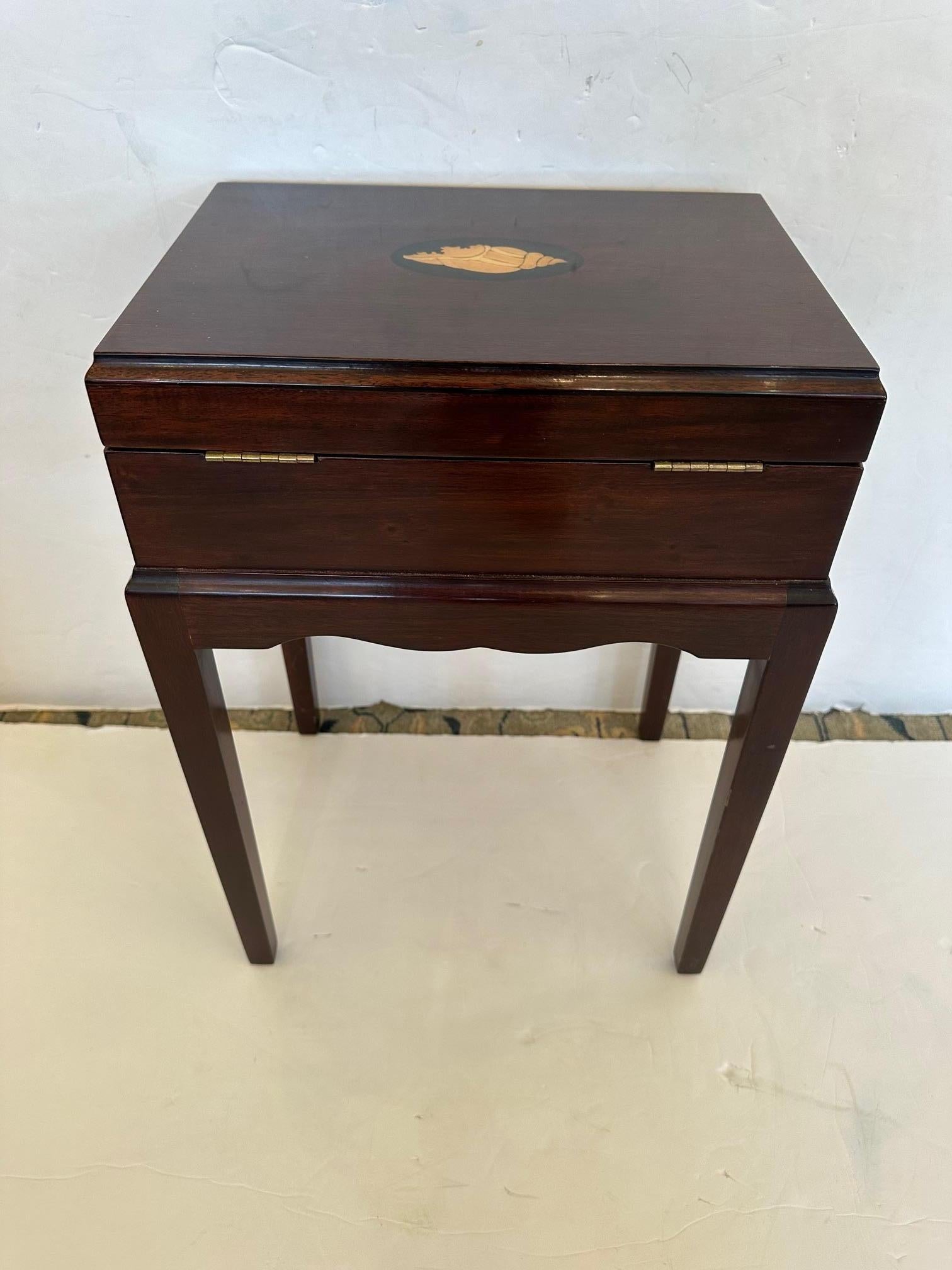 Handsome Mahogany Inlaid Box on Stand End Table For Sale 3