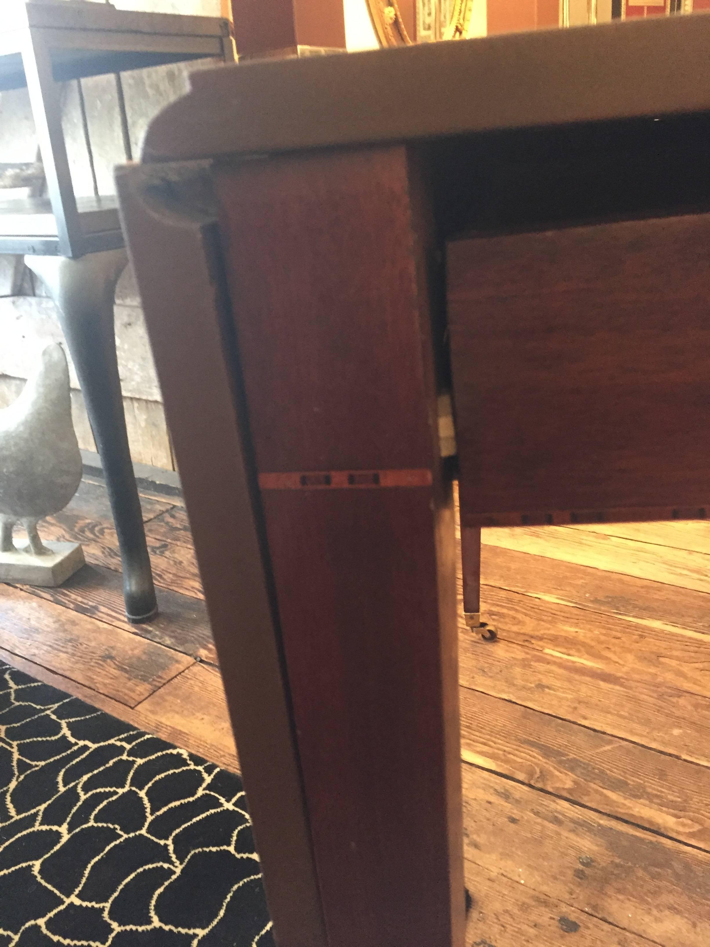 Handsome Mahogany Inlaid Drop-Leaf Table by Baker 3