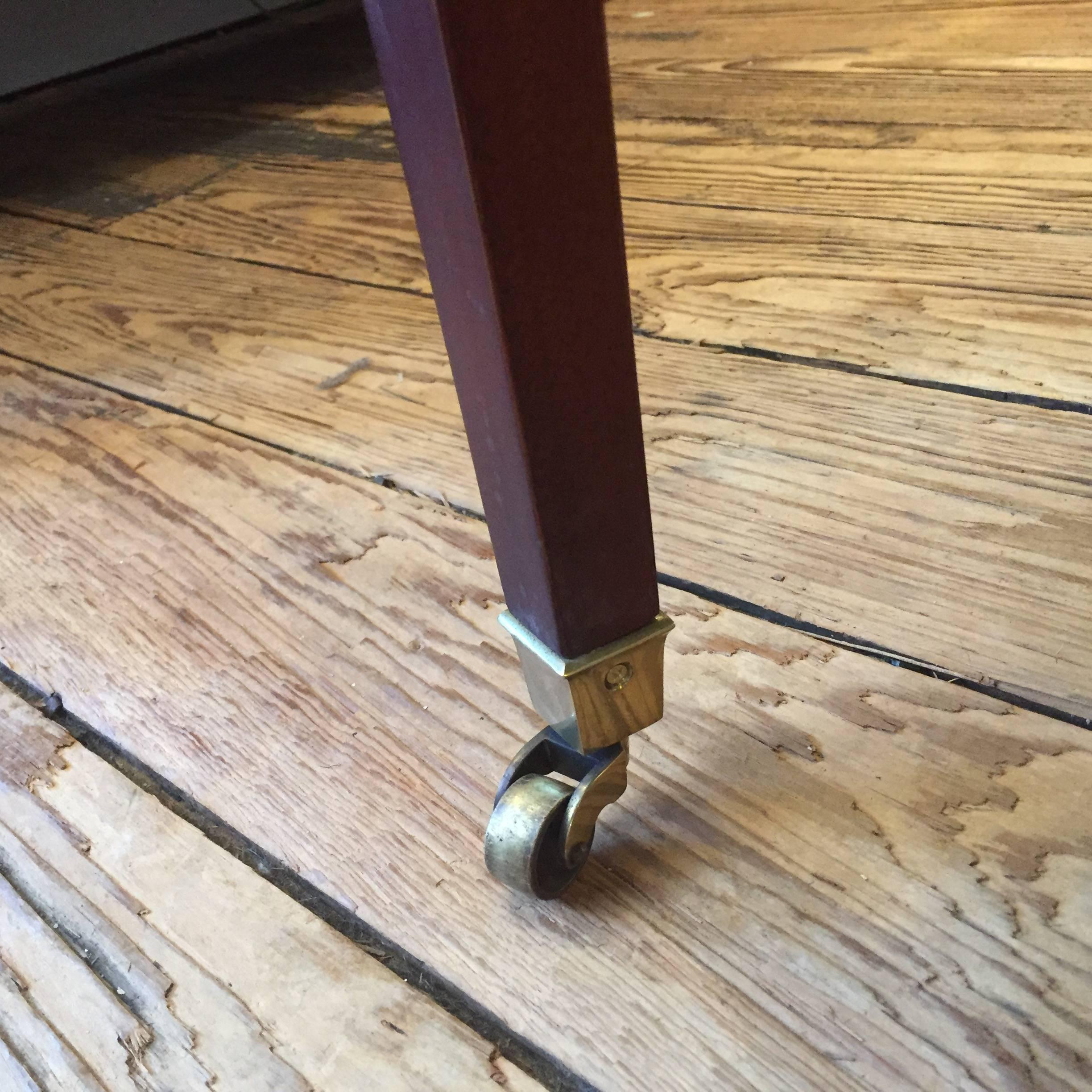 Handsome Mahogany Inlaid Drop-Leaf Table by Baker 7