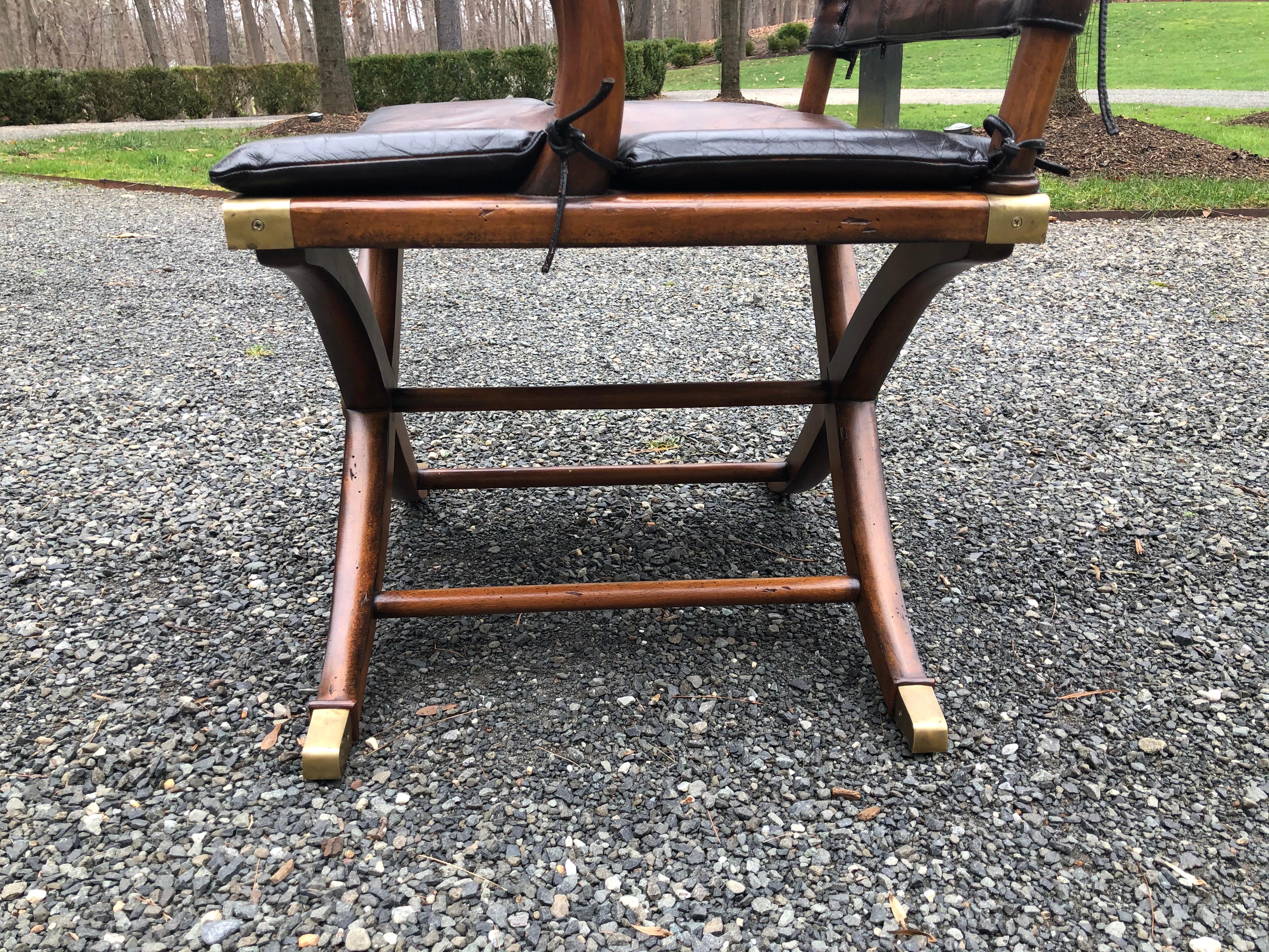 Handsome Mahogany and Leather Campaign Safari Chair In Good Condition In Hopewell, NJ