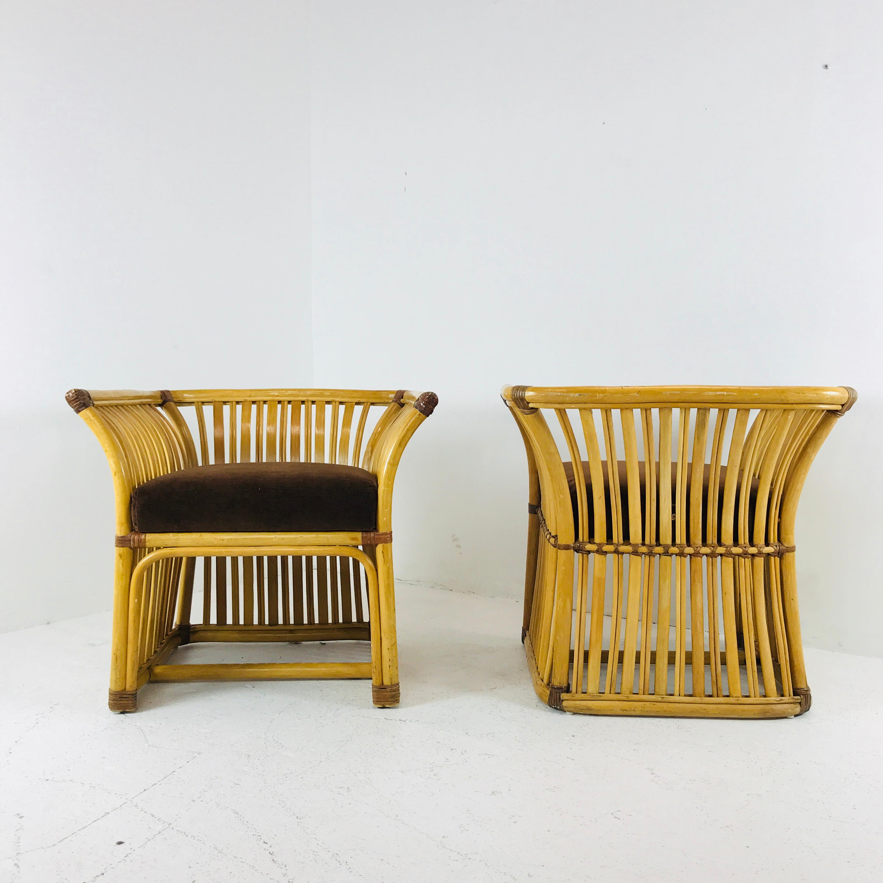 Mid-Century Modern Pair Handsome Lounge Chairs by Ficks Reed
