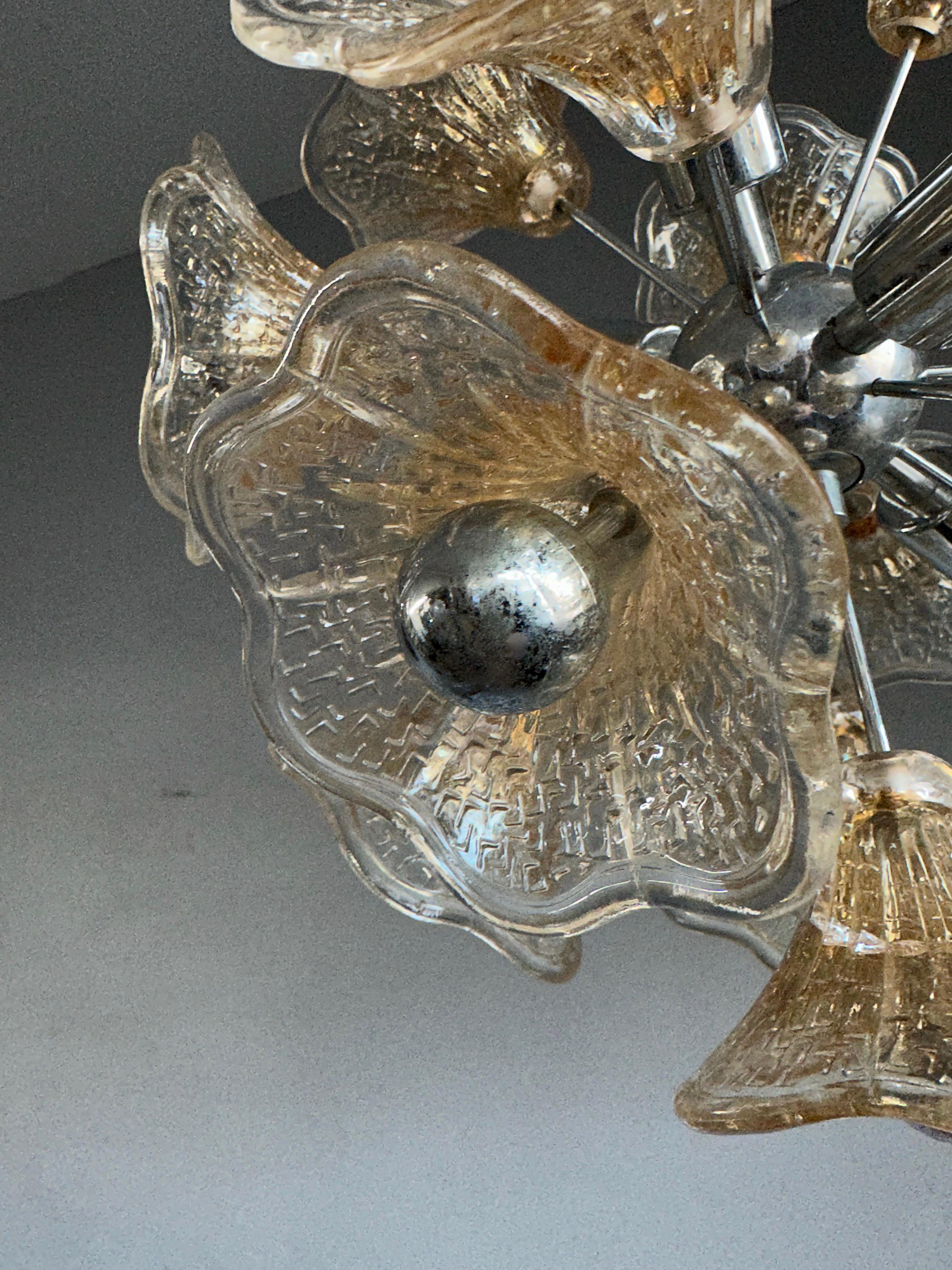 Handsome Mid-Century Modern Murano Glass Flowers Sputnik Pendant Light by Venini For Sale 5
