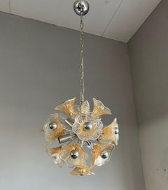 Handsome Mid-Century Modern Murano Glass Flowers Sputnik Pendant Light by Venini