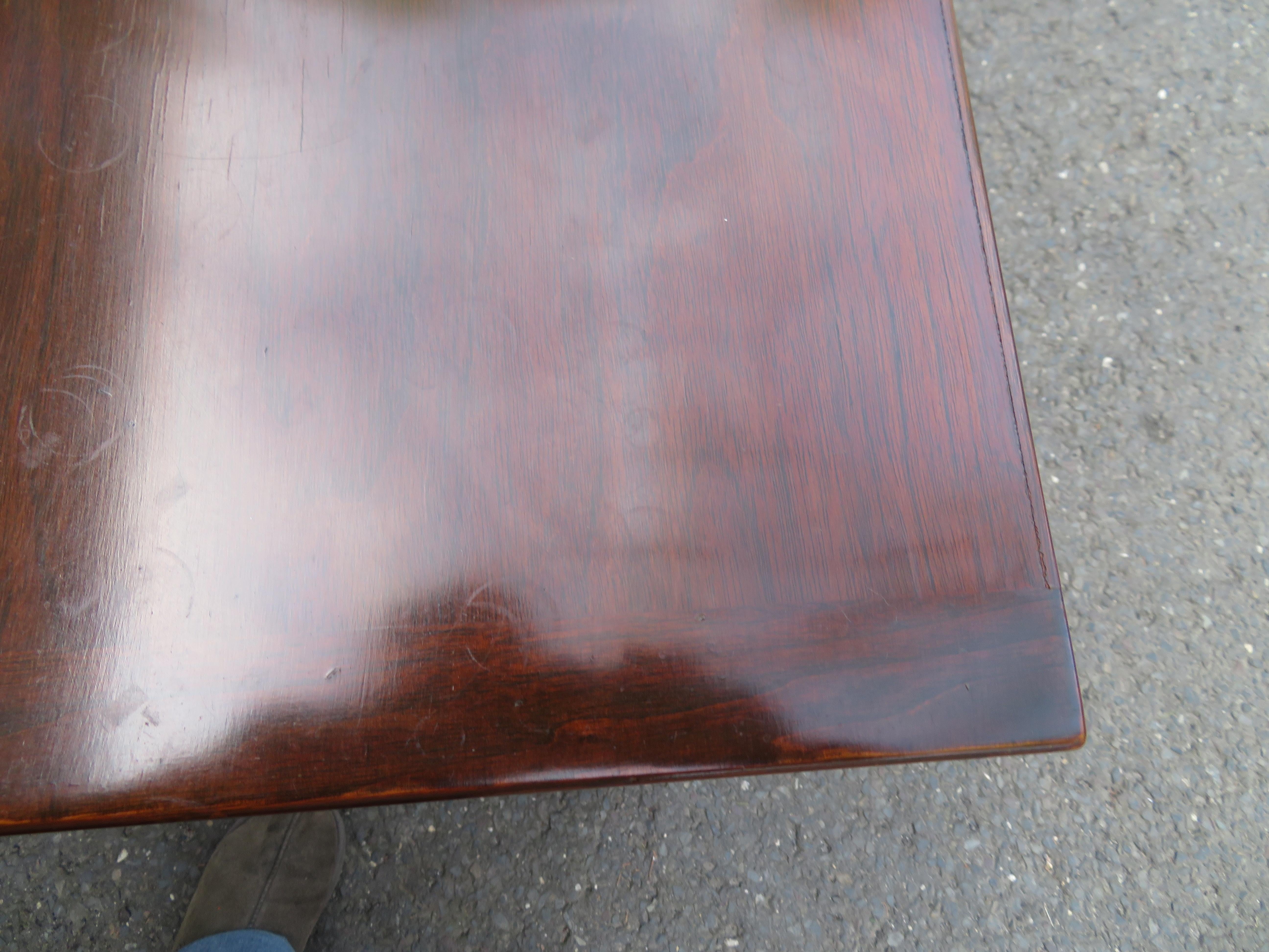 Handsome Mid-Century Modern Walnut Jens Risom Desk Table Mid-Century Modern For Sale 11