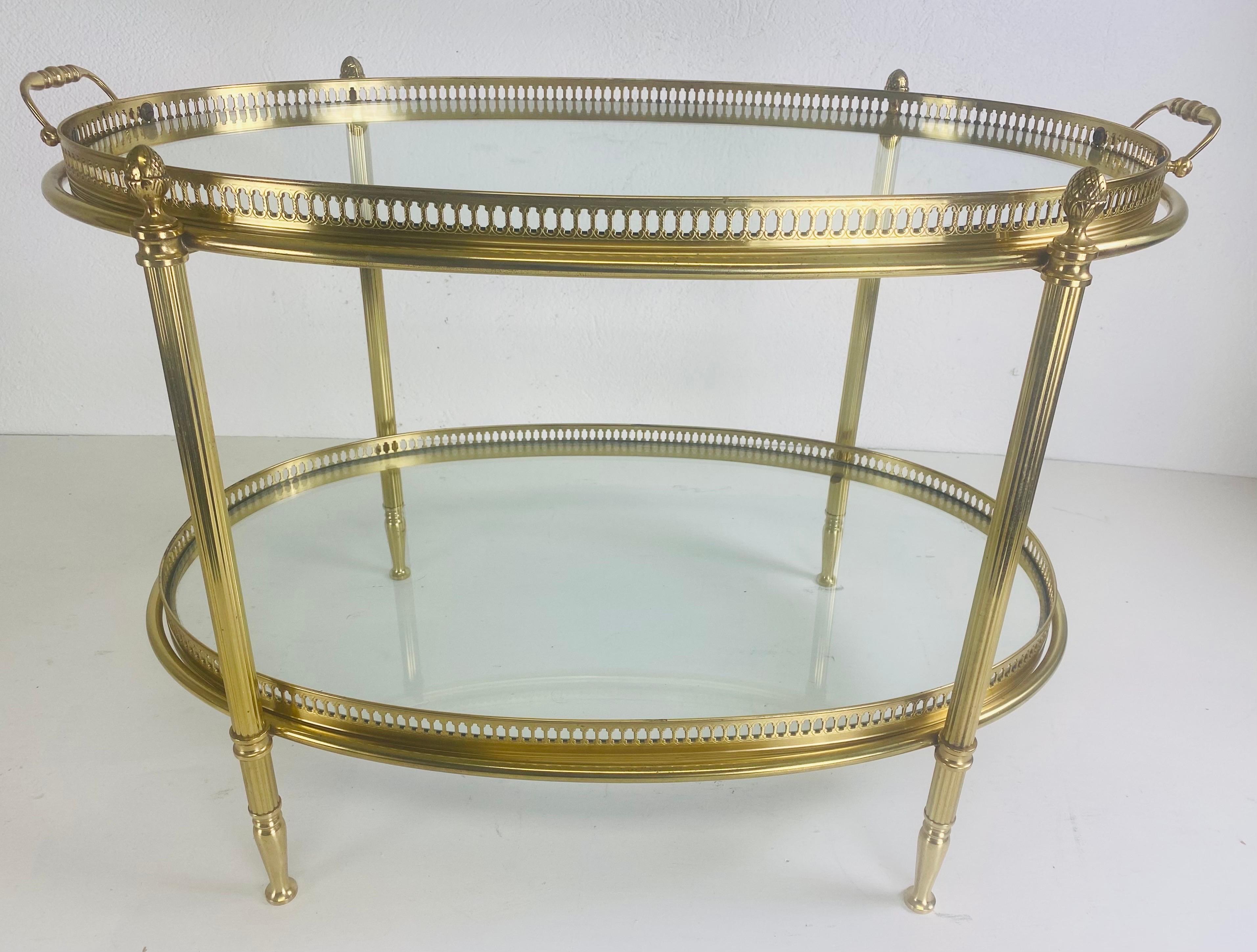 Handsome mid century solid brass Italian tray table after Maison Jansen In Good Condition For Sale In Allentown, PA