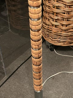 Splendida lampada da terra in sughero e cromo moderna del Medioevo