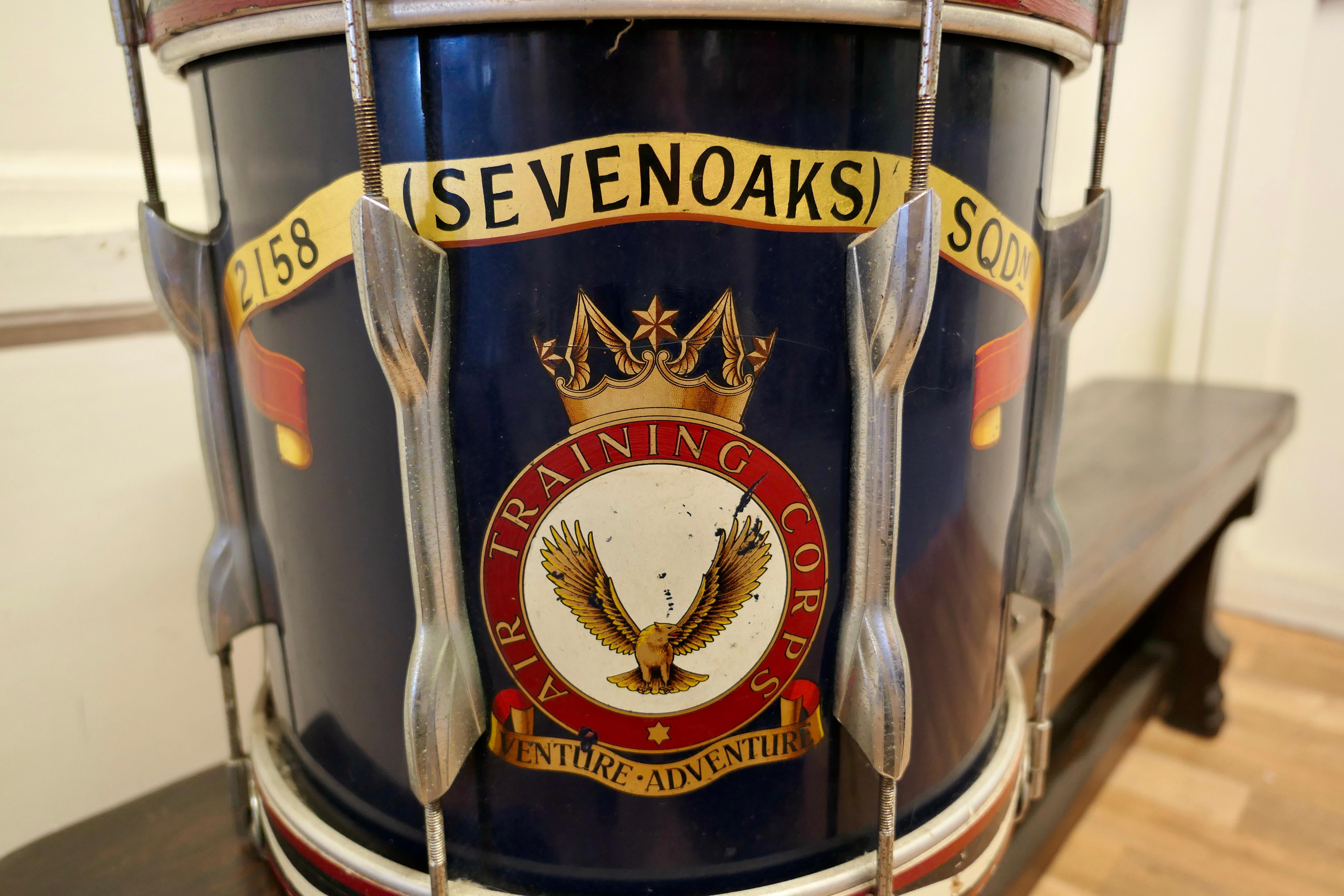 Colonial britannique Magnifique tambour militaire du Sevenoaks Air training Corps en vente