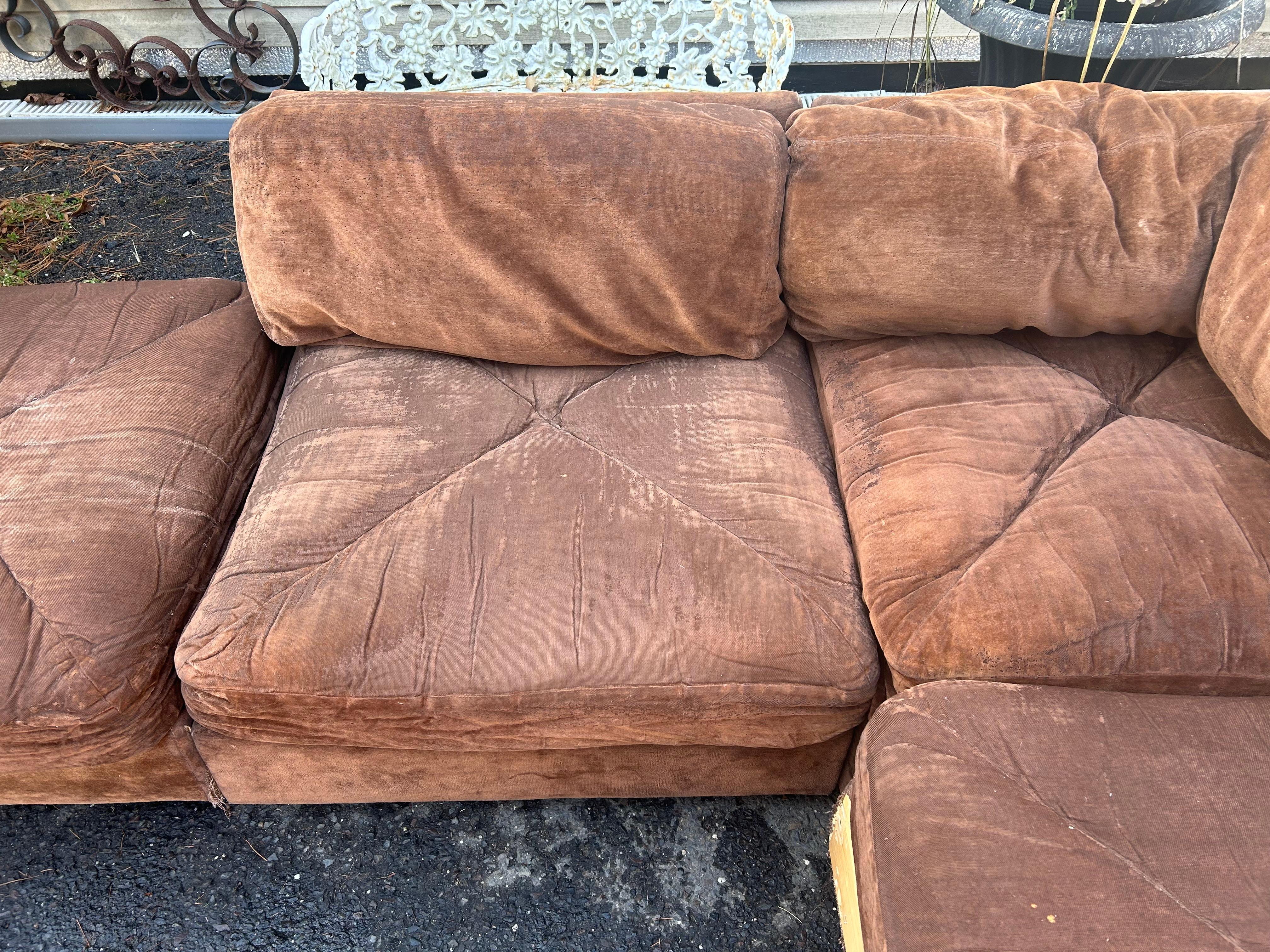Bellissimo divano componibile 6 pezzi in stile Milo Baughman, Selig, metà del secolo scorso. In condizioni discrete in vendita a Pemberton, NJ
