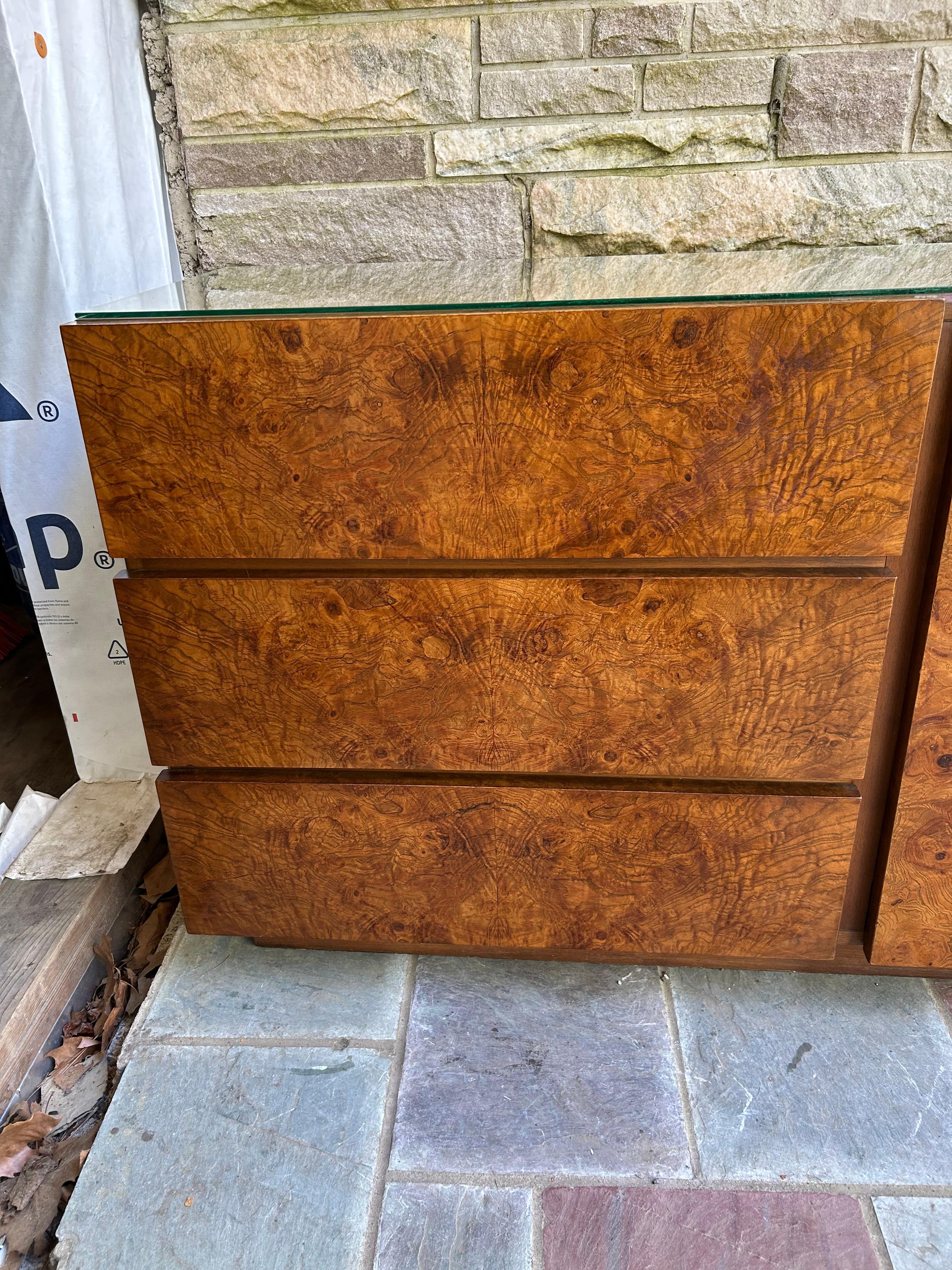 Handsome Milo Baughman Style Burl Wood Long Dresser Credenza Lane Mid-Century For Sale 2