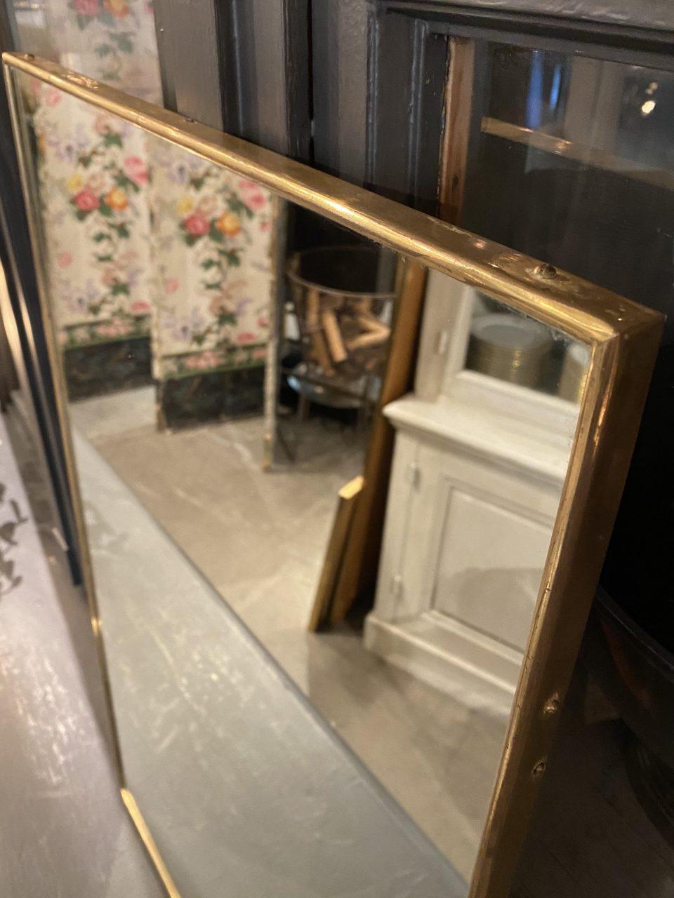 Magnifique miroir rectangulaire italien minimaliste du milieu du siècle dernier Bon état - En vente à Copenhagen K, DK
