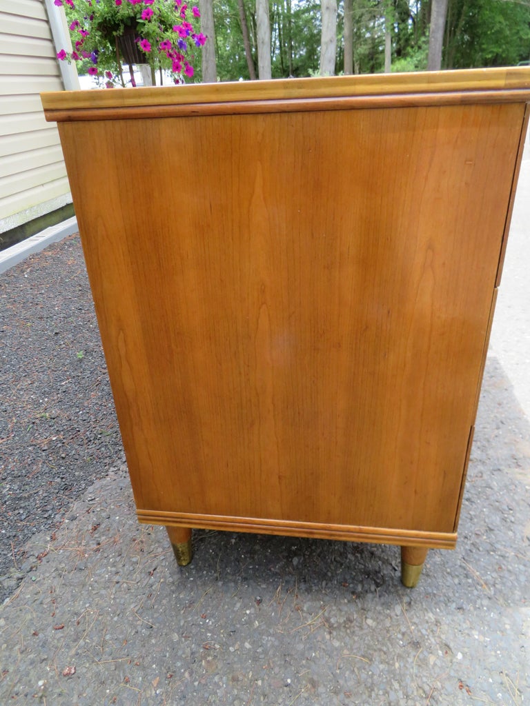 Handsome Pair Asian Style John Widdicomb Bachelors Chests Mid-Century Modern For Sale 4