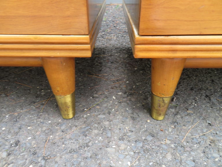 Handsome Pair Asian Style John Widdicomb Bachelors Chests Mid-Century Modern For Sale 3