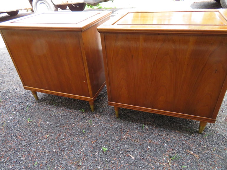 Handsome Pair Asian Style John Widdicomb Night Stands Mid-Century Modern For Sale 11