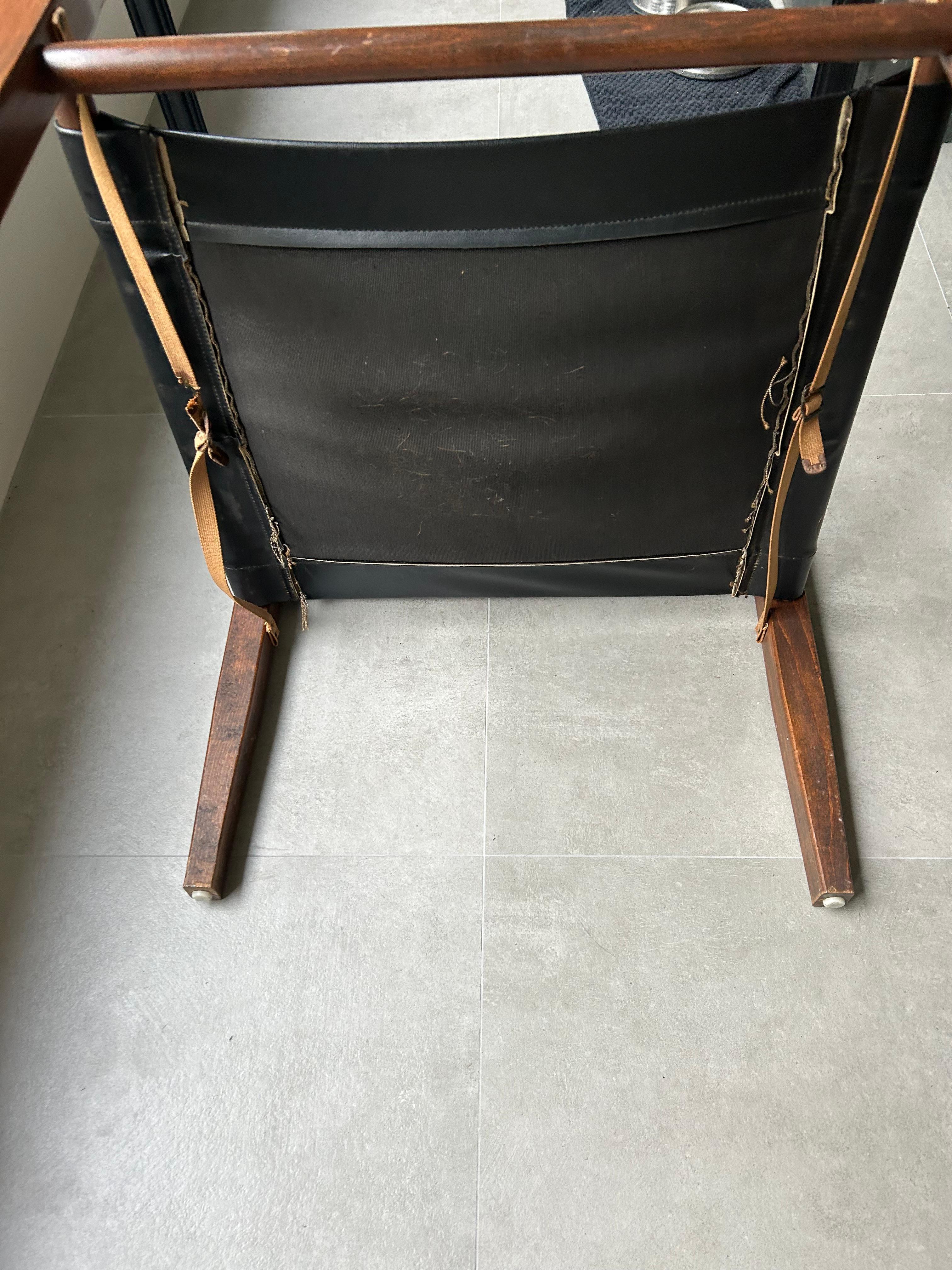 Handsome Pair Black Leather & Mahogany Gold Medal Safari Style Campaign Chairs 6