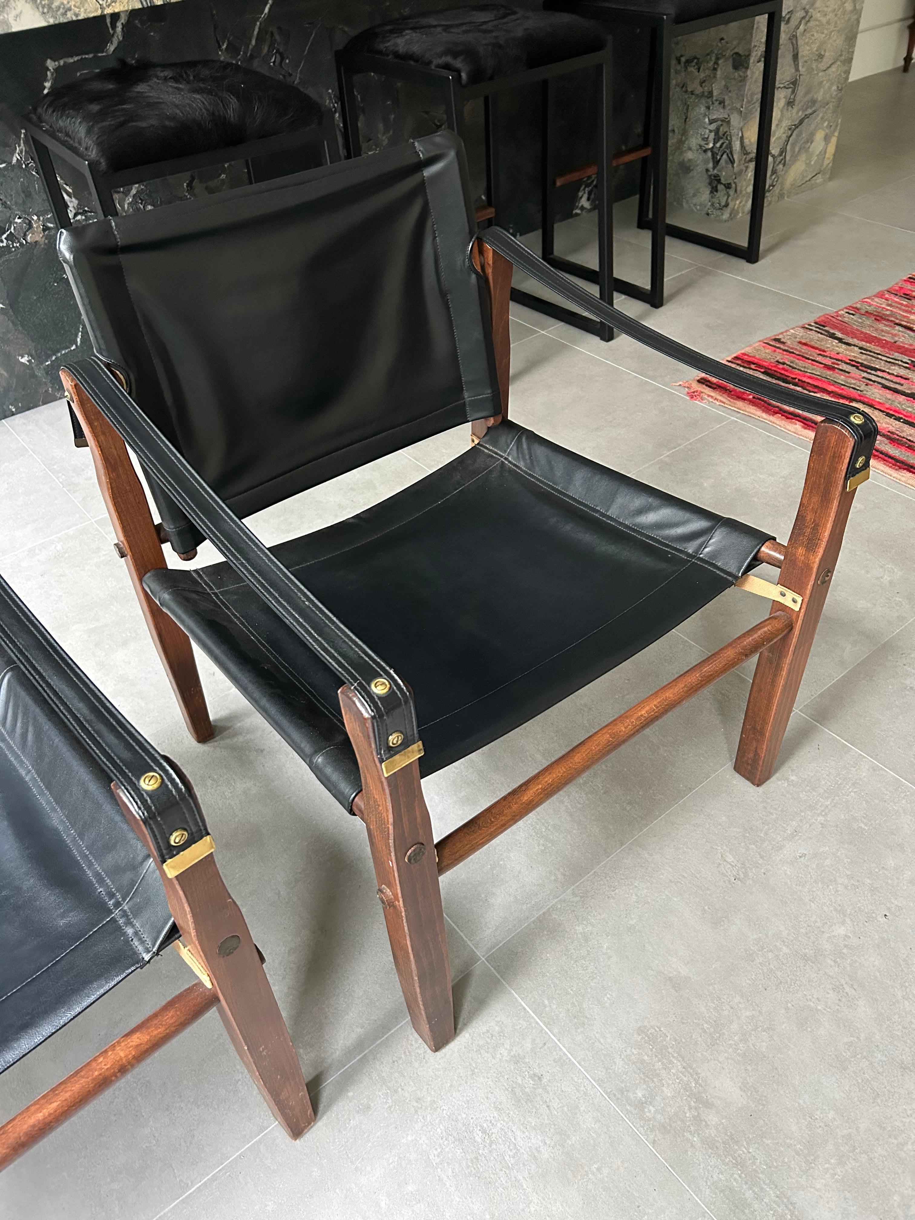 Handsome Pair Black Leather & Mahogany Gold Medal Safari Style Campaign Chairs 8