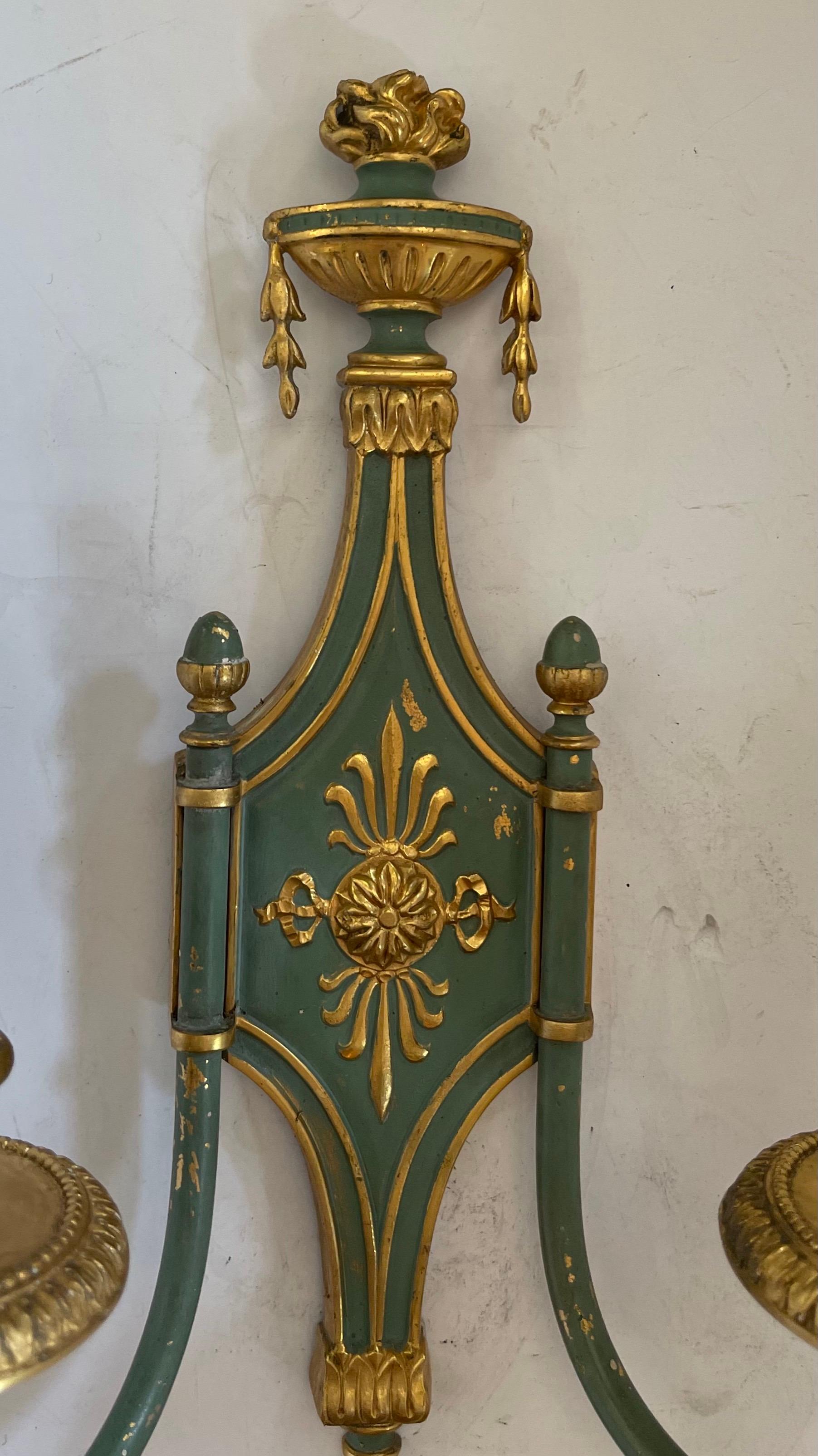 Handsome Pair Caldwell Adams Regency Urn Top Green Gold Gilt Two-Light Sconces In Good Condition In Roslyn, NY