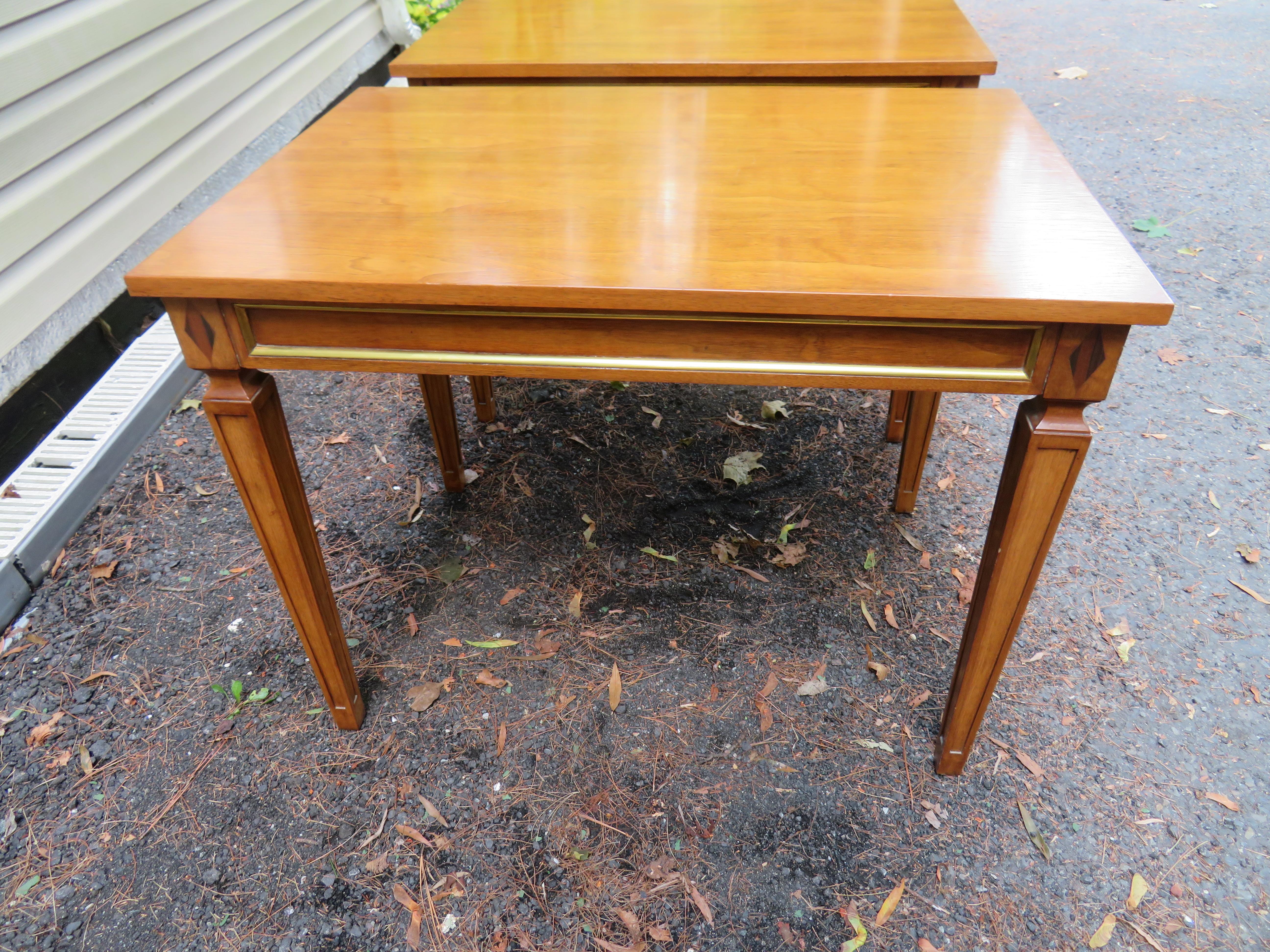 Mid-20th Century Handsome Pair of Maison Jansen Style Walnut Side End Table Hollywood Regency For Sale