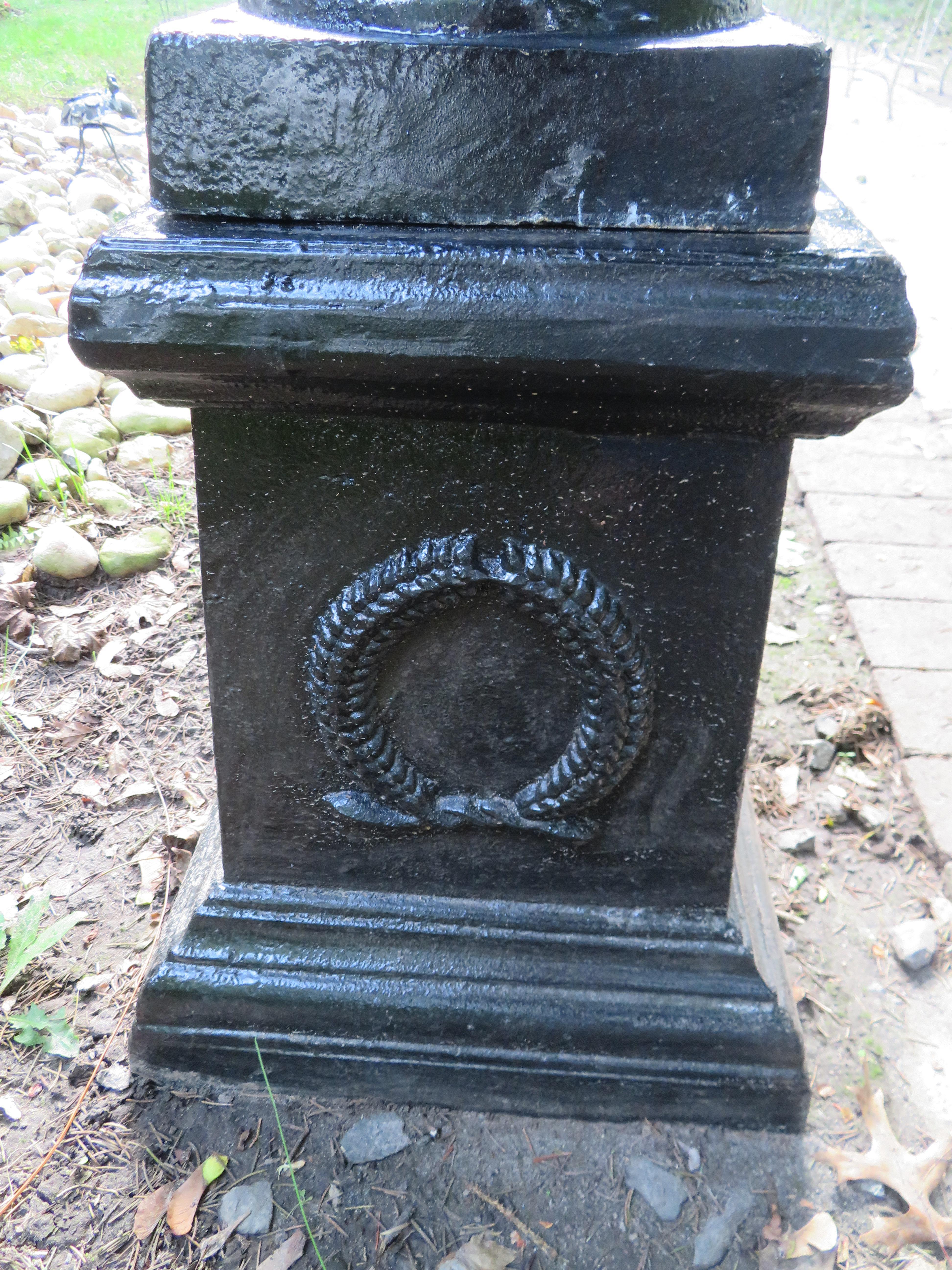 American Handsome Pair of 20th Century Cast Iron Urns Victorian Style