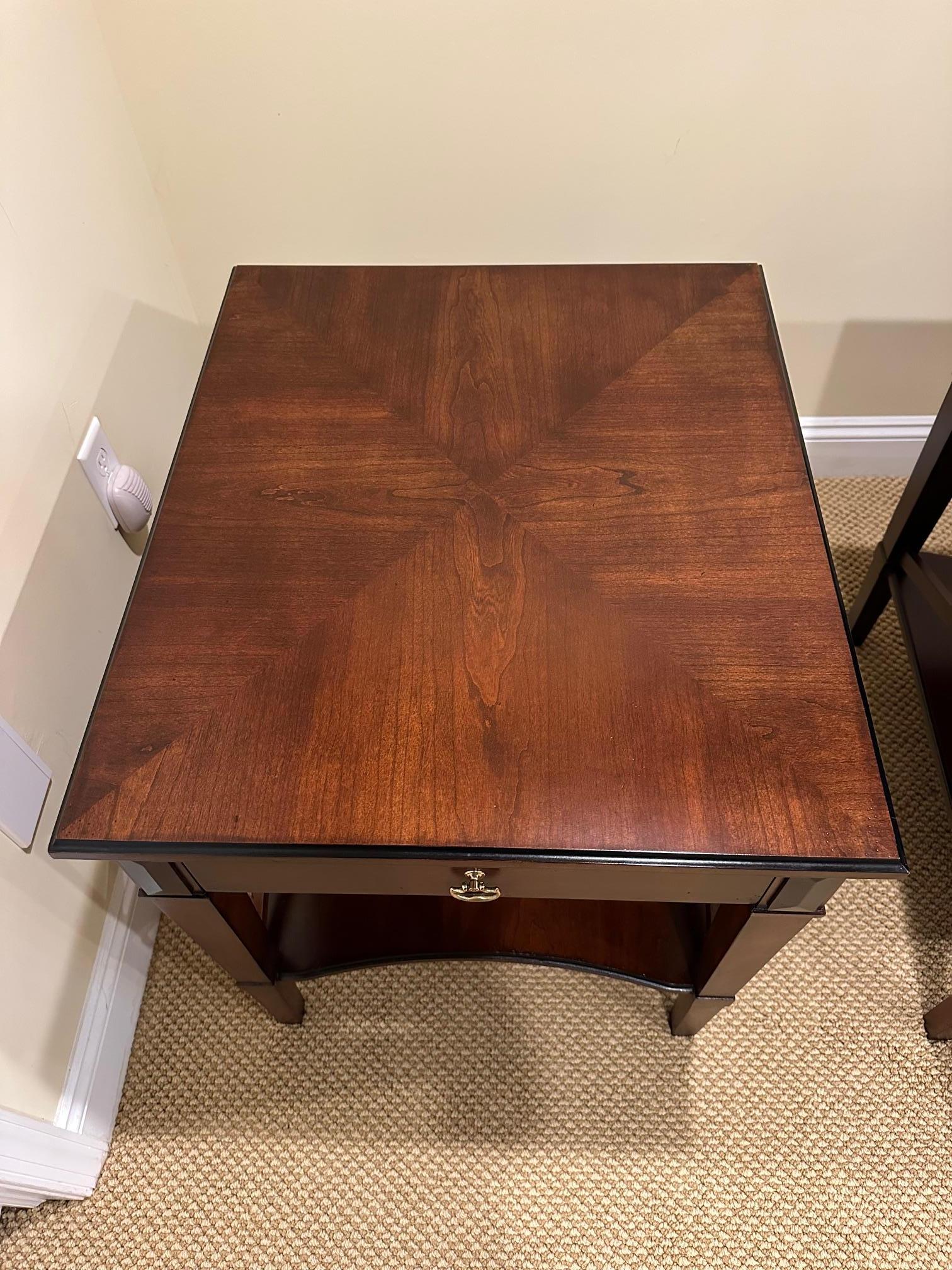Modern Handsome Pair of Glossy Dark Wood End Table with Ebony Accents For Sale