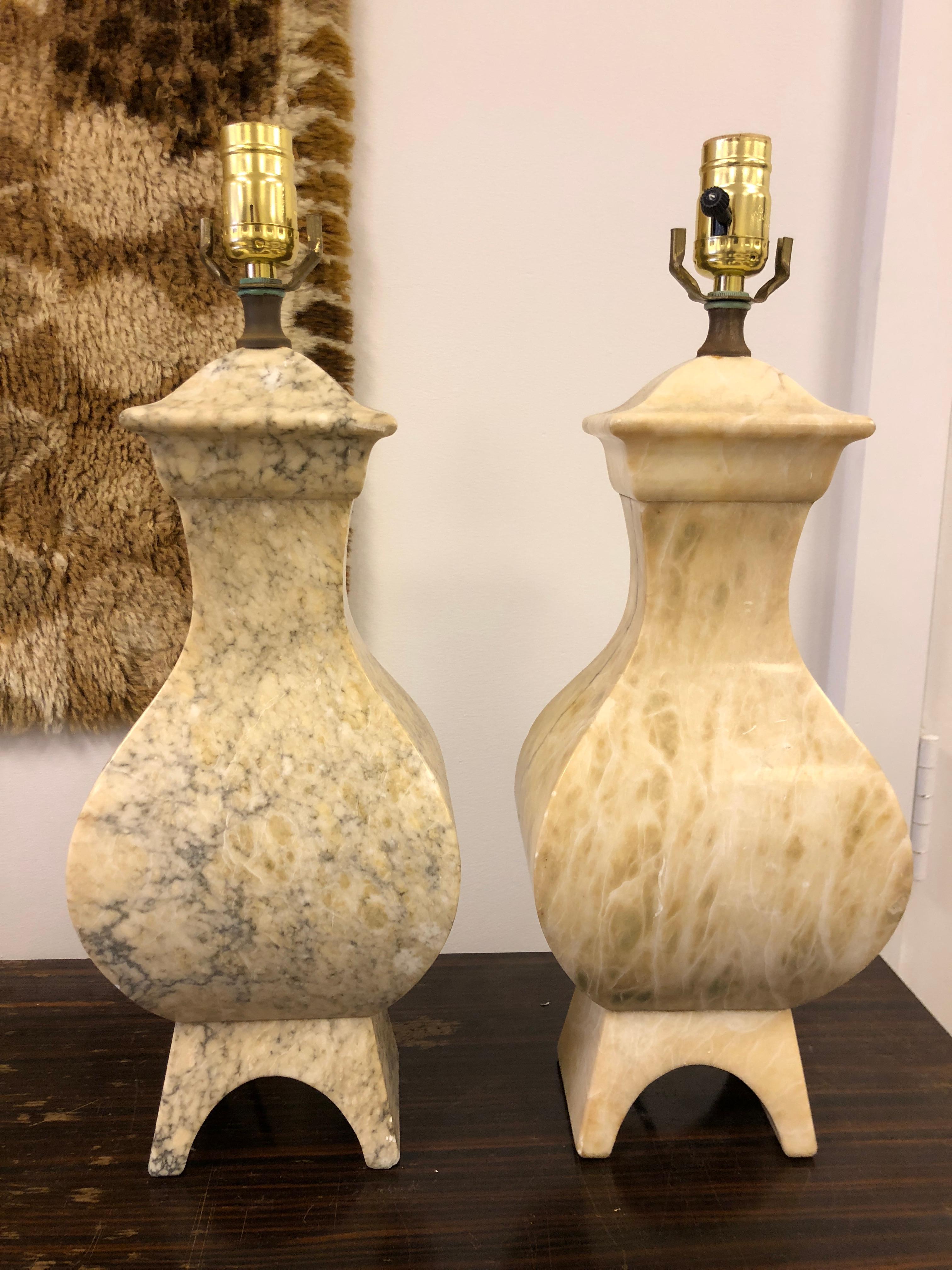 Handsome Pair of Italian Marble Lamps In Good Condition For Sale In Brooklyn, NY