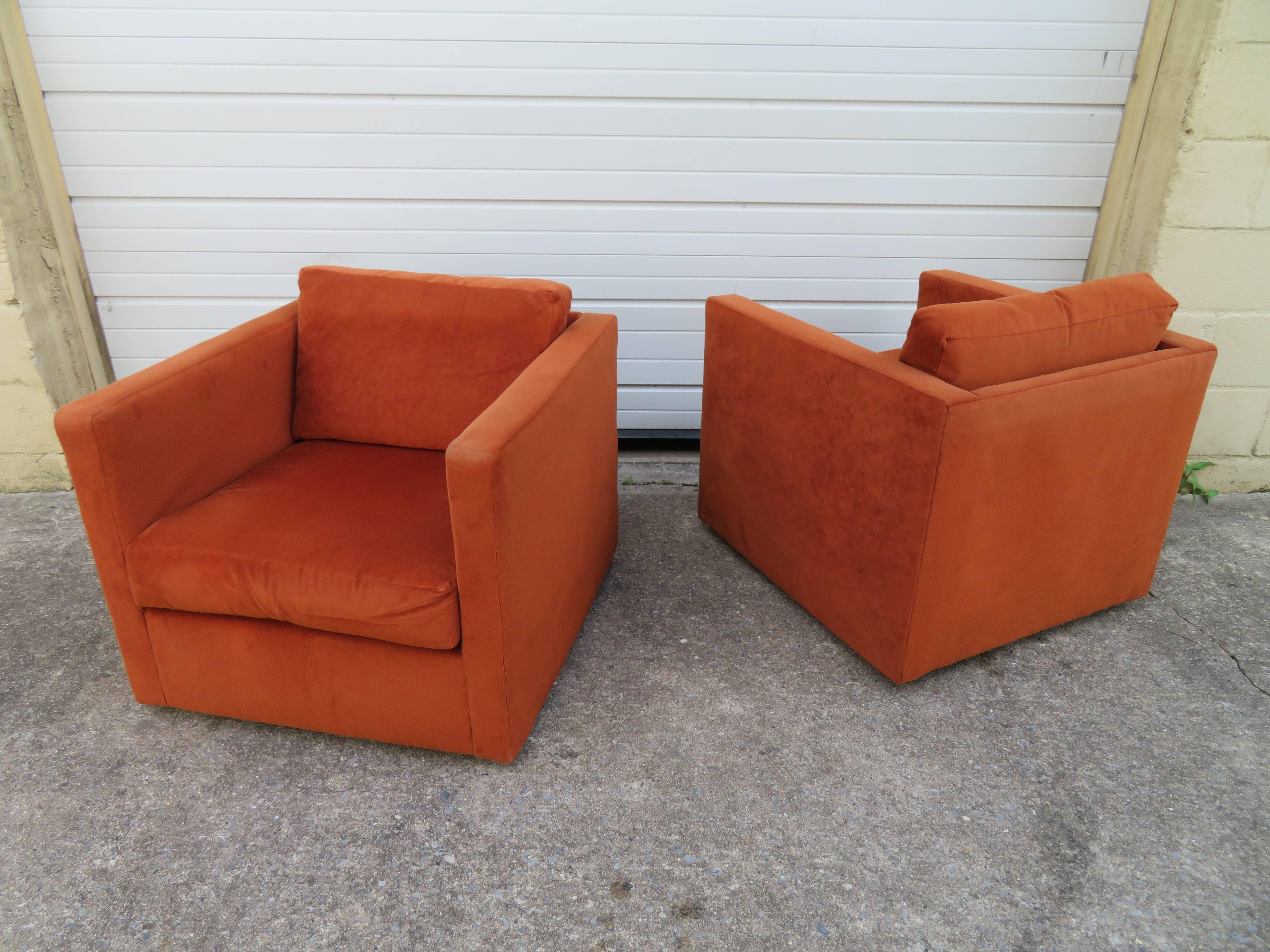 Handsome Pair of Milo Baughman Thayer Coggin Cube Chairs Mid-Century Modern 7