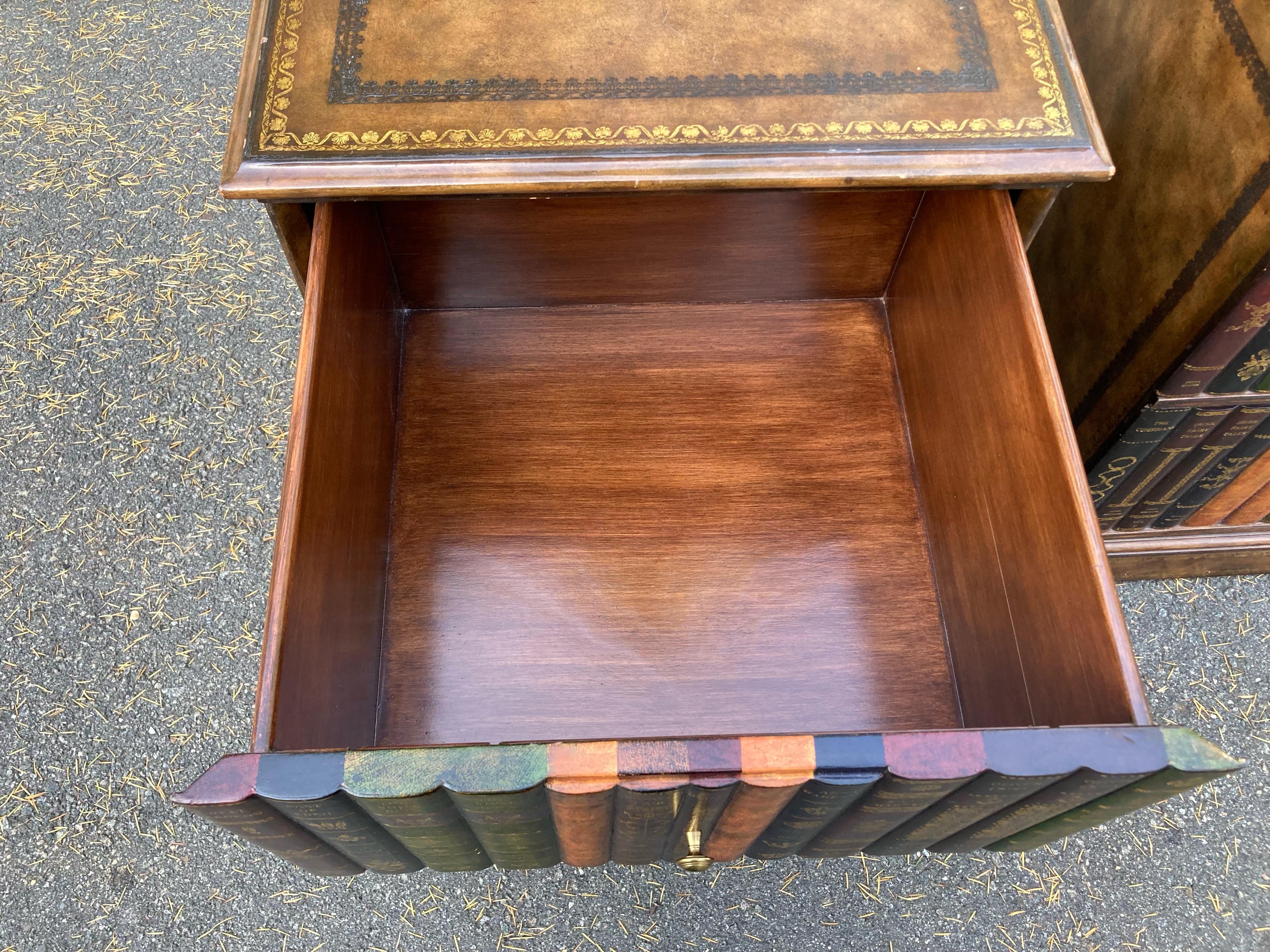 Handsome Pair of Square Leather Book Motife End Table Chests or Night Stands In Good Condition In Hopewell, NJ