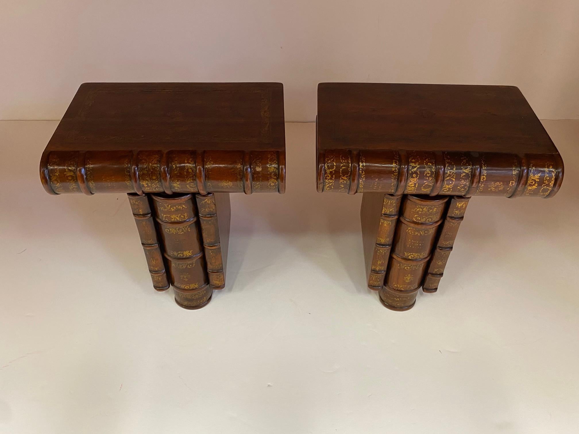 Handsome Pair of Trompe l'oeil Book Brackets For Sale 1