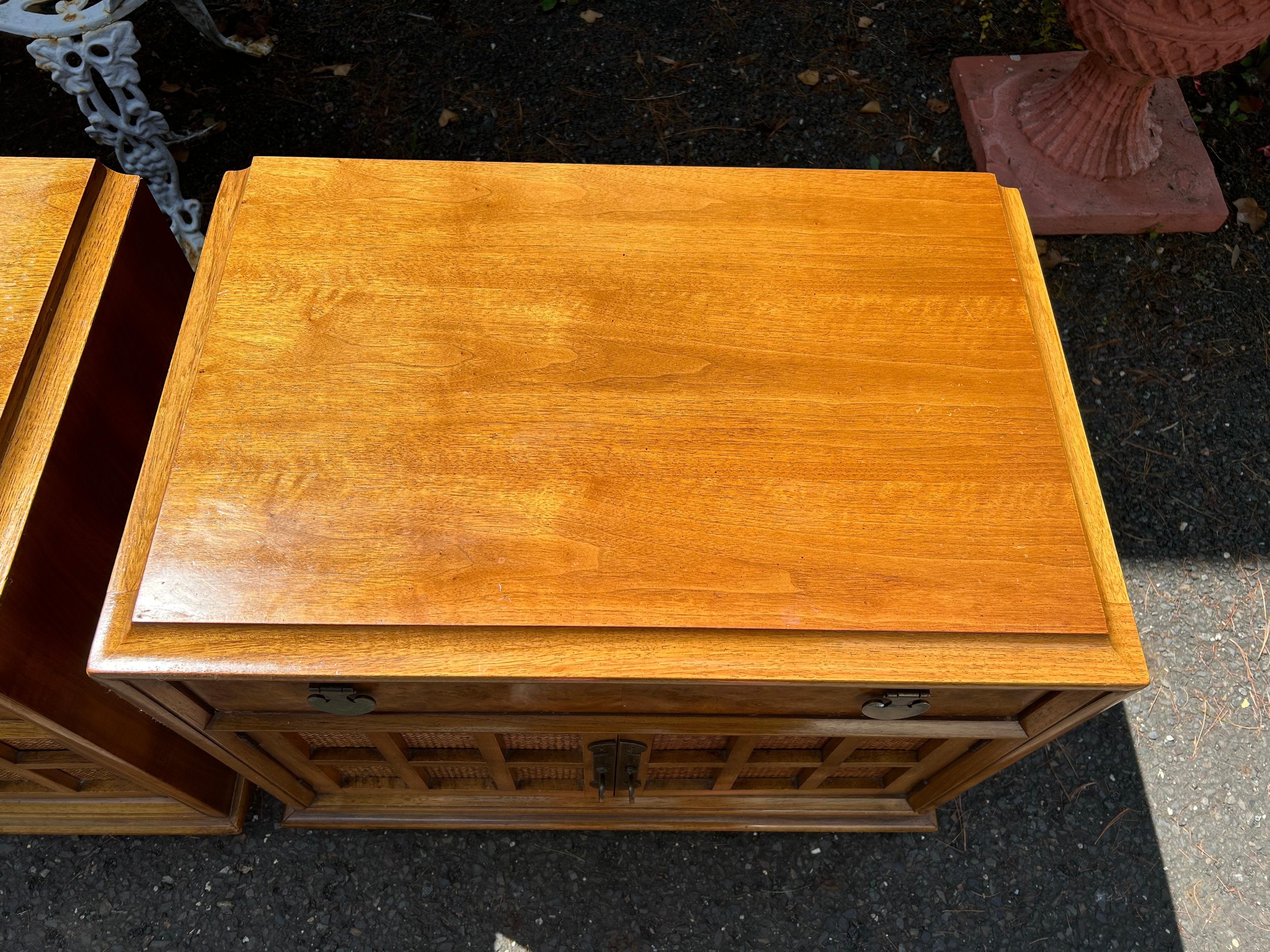 Late 20th Century Handsome Pair Thomasville Burl Wood Caned Front Night Stands Mid-Century Modern