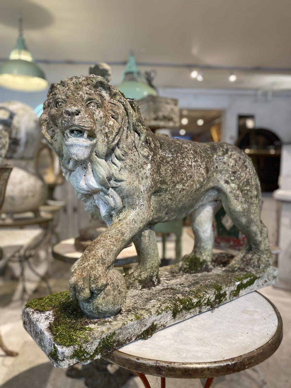 Handsome Regal Outdoor Sculpture - Lion - 1940s-50s France In Good Condition In Copenhagen K, DK