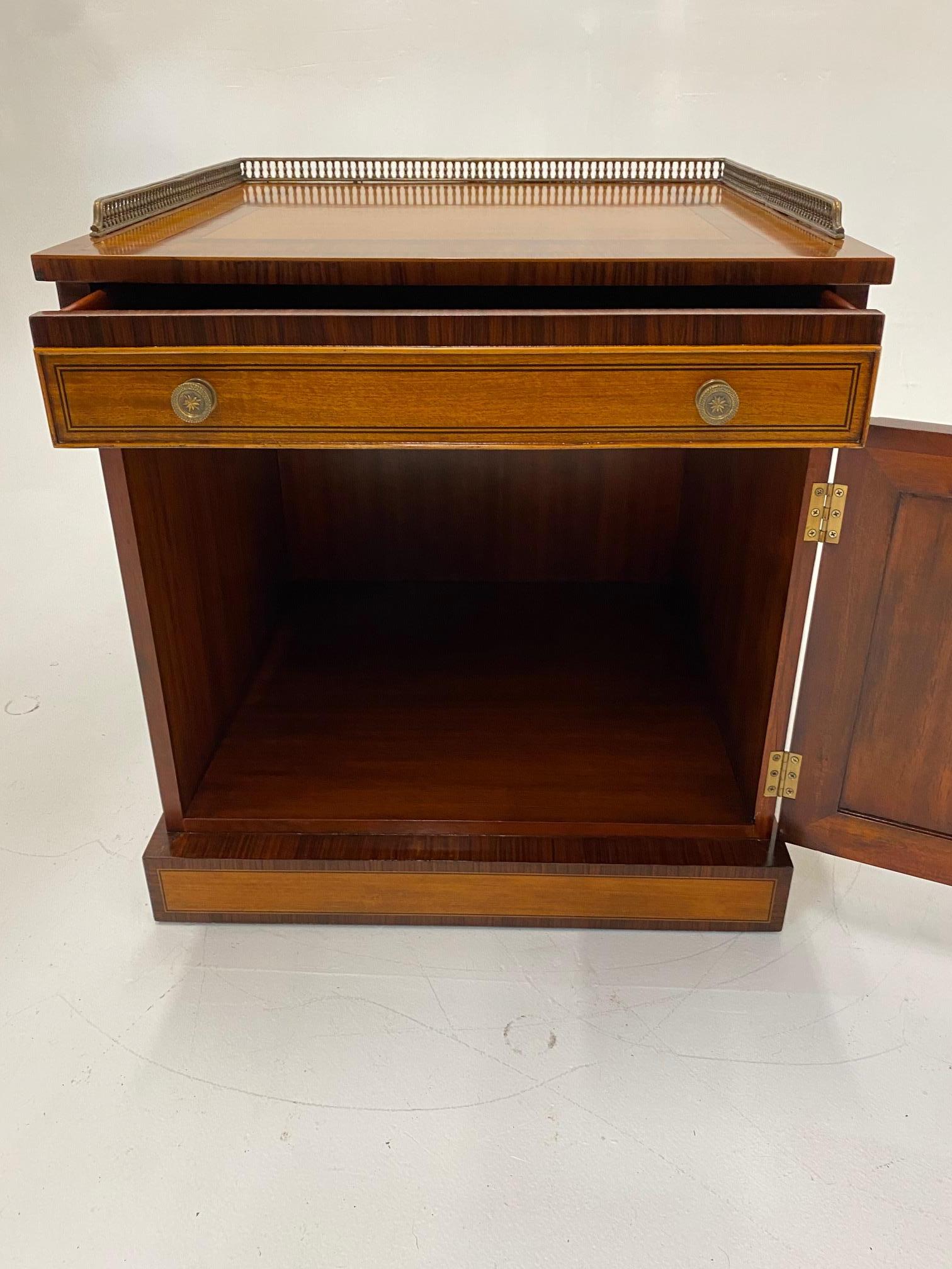 Handsome Regency Style Mahogany and Satinwood Inlay Chest Cabinet Nightstand In Good Condition In Hopewell, NJ