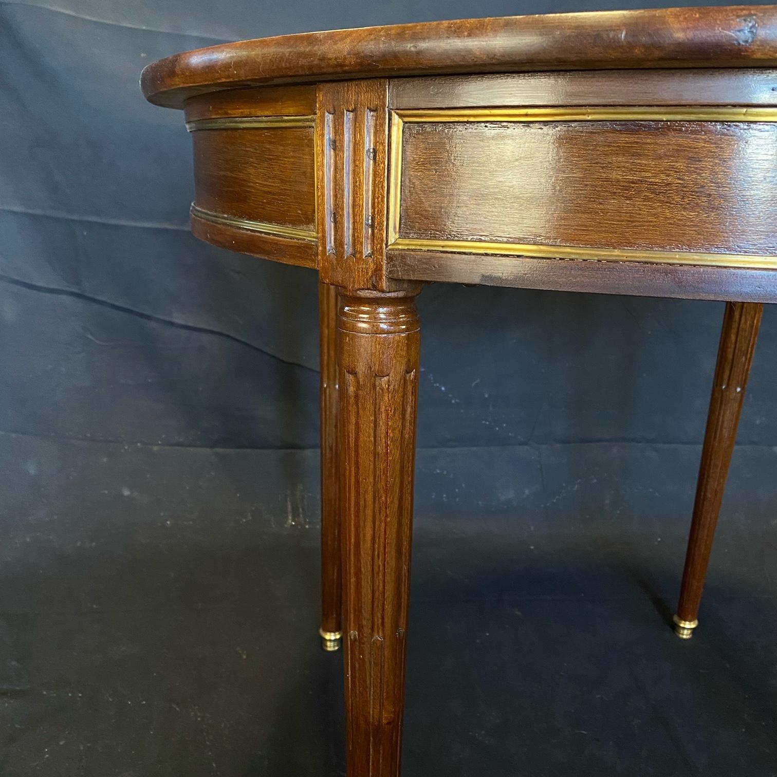 Early 20th Century Handsome Round Louis XVI French Walnut Brass Mounted Side or Entry Center Table