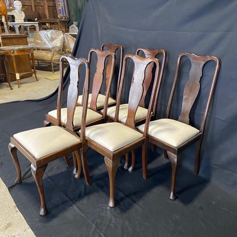 Handsome Set of 8 British Queen Anne Mahogany Dining Chairs at 1stDibs