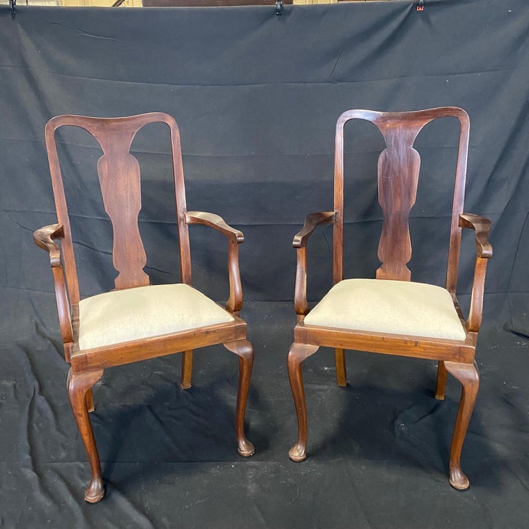 Handsome Set of 8 British Queen Anne Mahogany Dining Chairs at 1stDibs