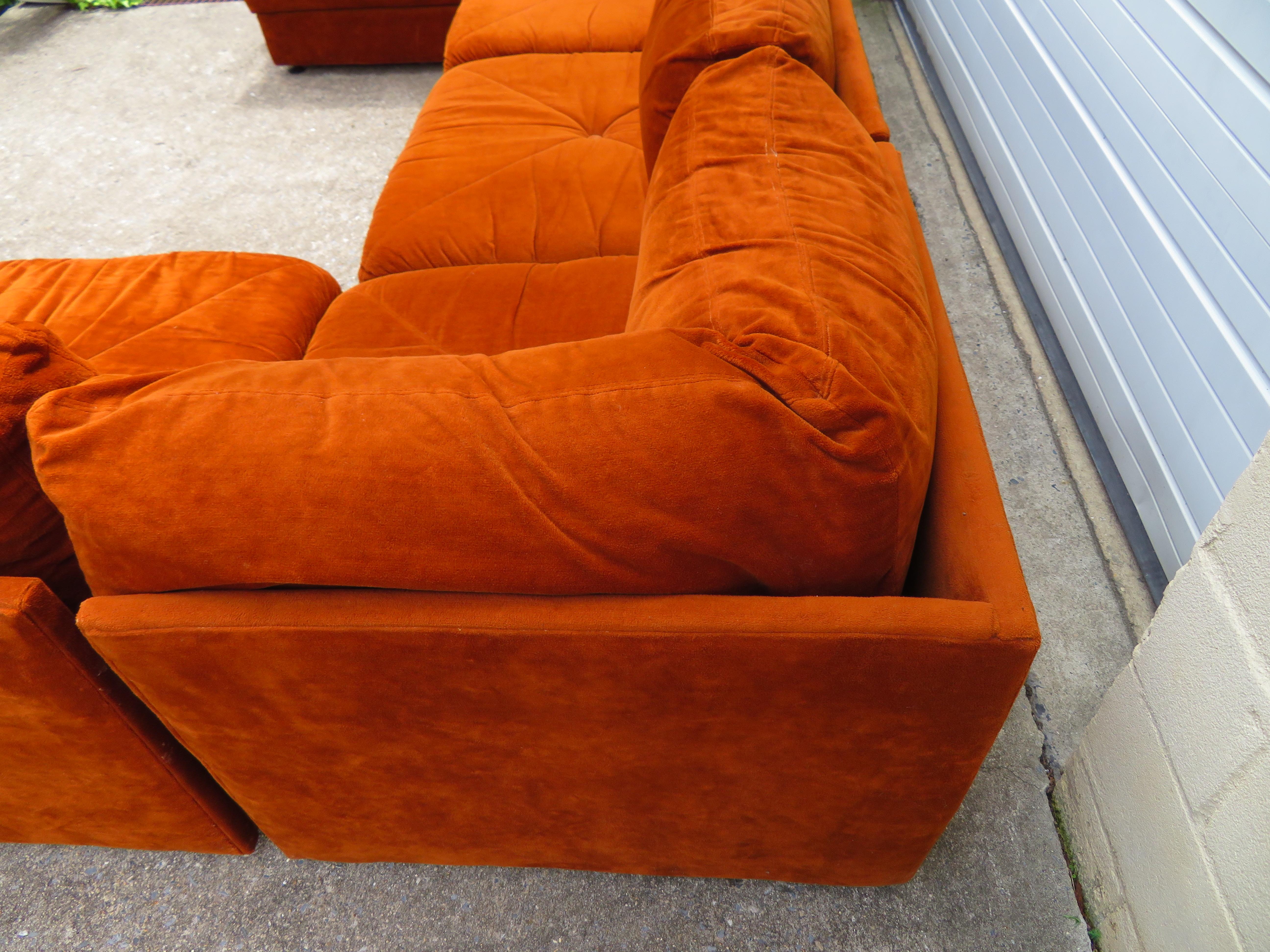 Late 20th Century Handsome Six-Piece Milo Baughman Style Cube Sectional Sofa Mid-Century Modern