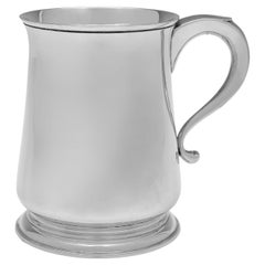 Handsome sterling silver mug or tankard made in London in 1932
