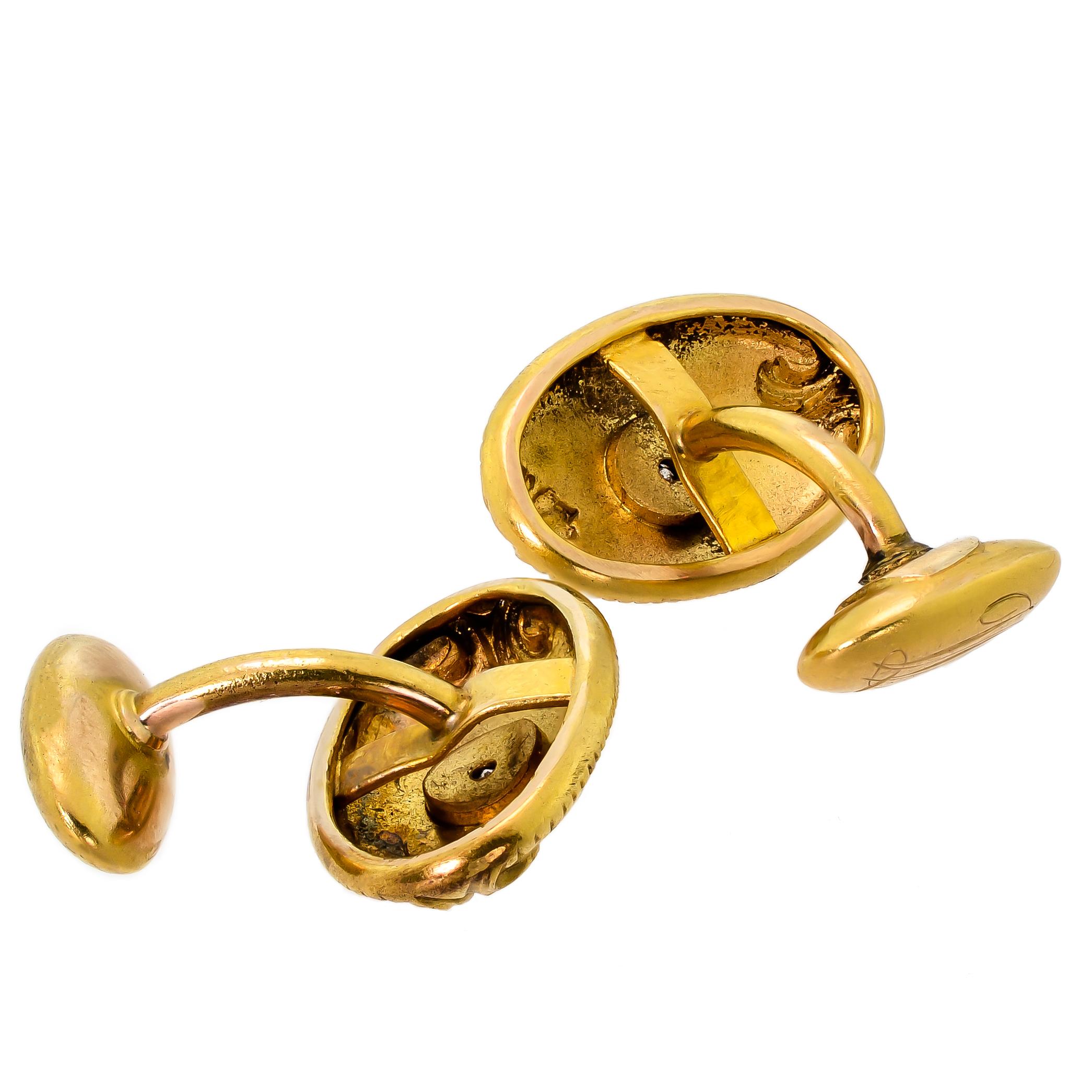 Handsome Victorian 18 Karat Yellow Gold and Diamond Cufflinks In Good Condition For Sale In Wheaton, IL