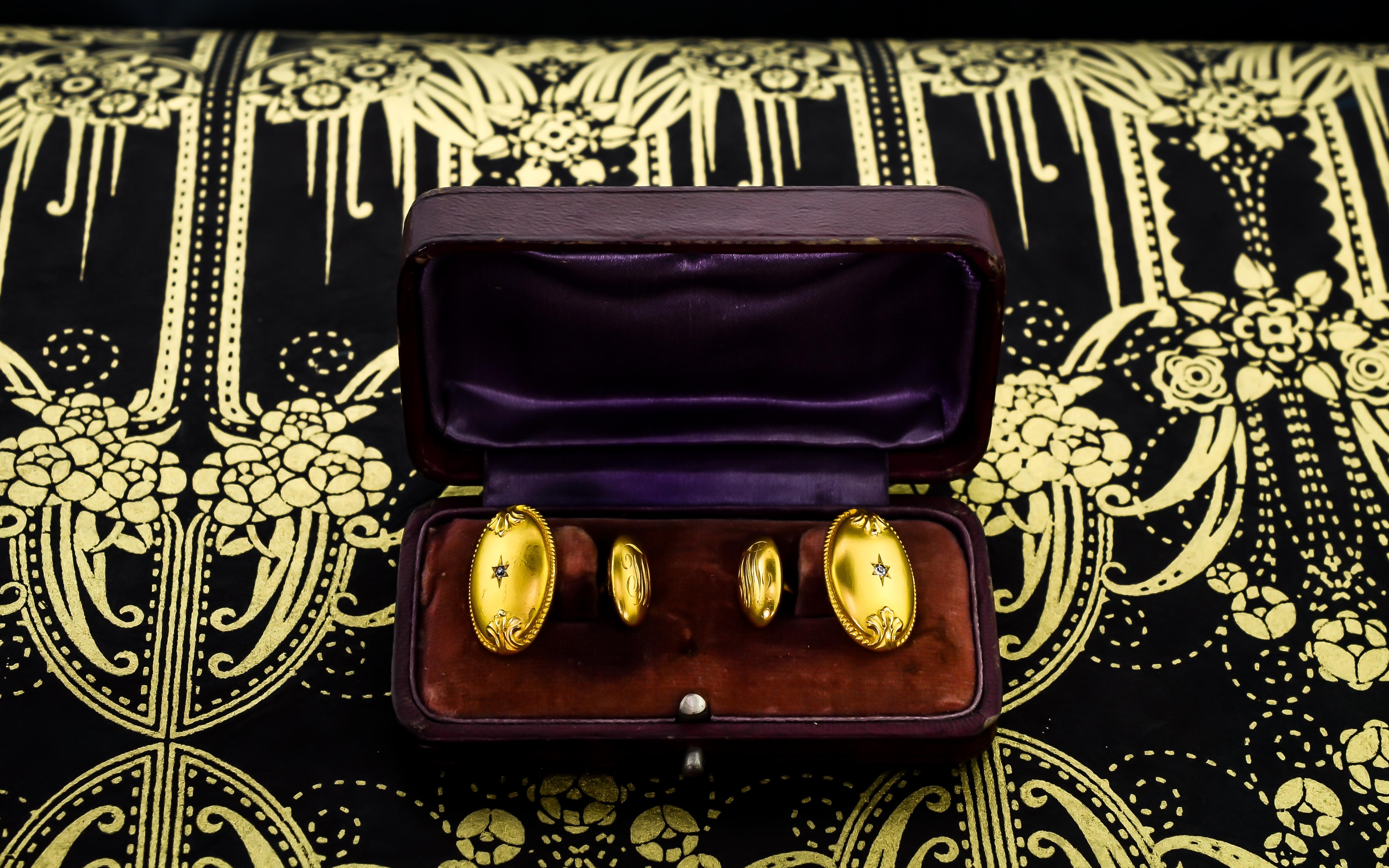 Handsome Victorian 18 Karat Yellow Gold and Diamond Cufflinks For Sale 1
