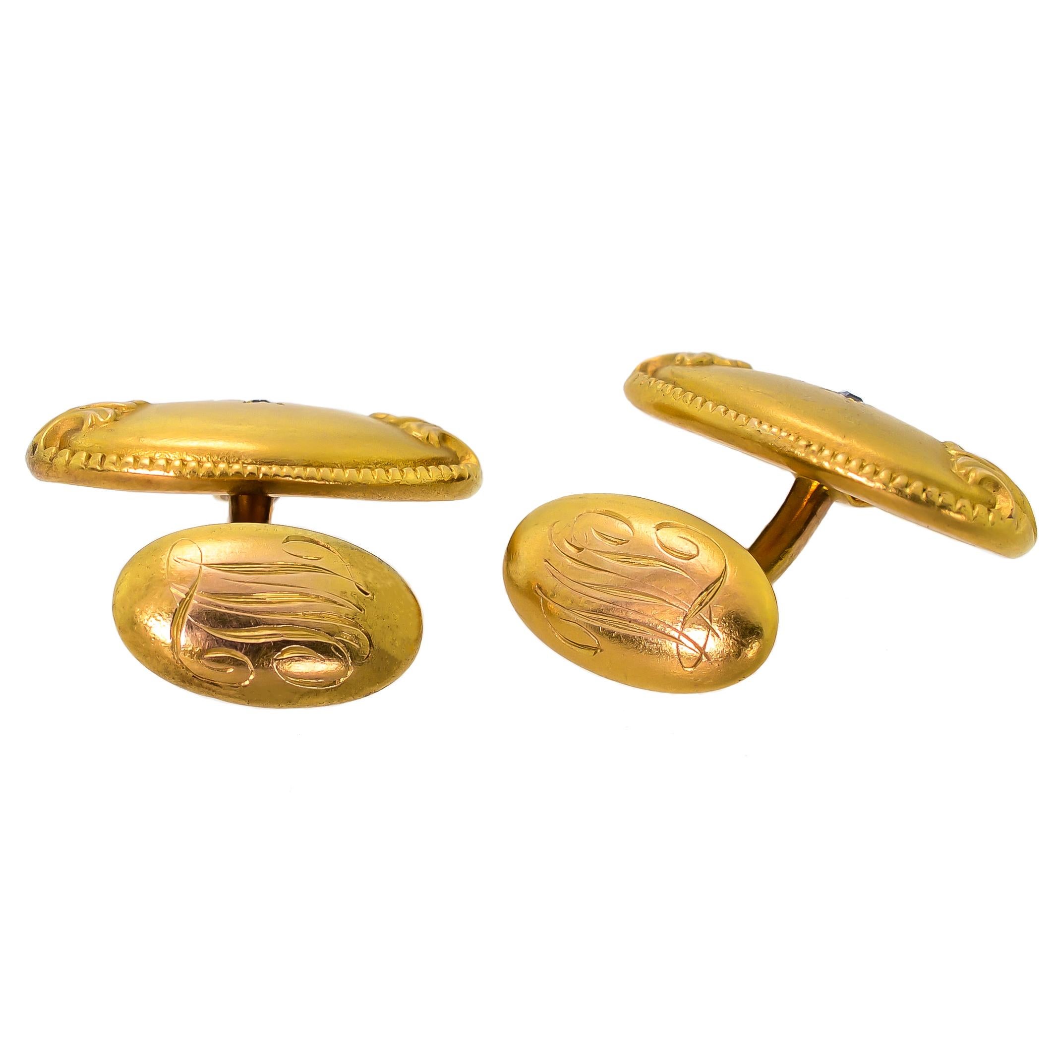 Handsome Victorian 18 Karat Yellow Gold and Diamond Cufflinks In Good Condition For Sale In Lombard, IL