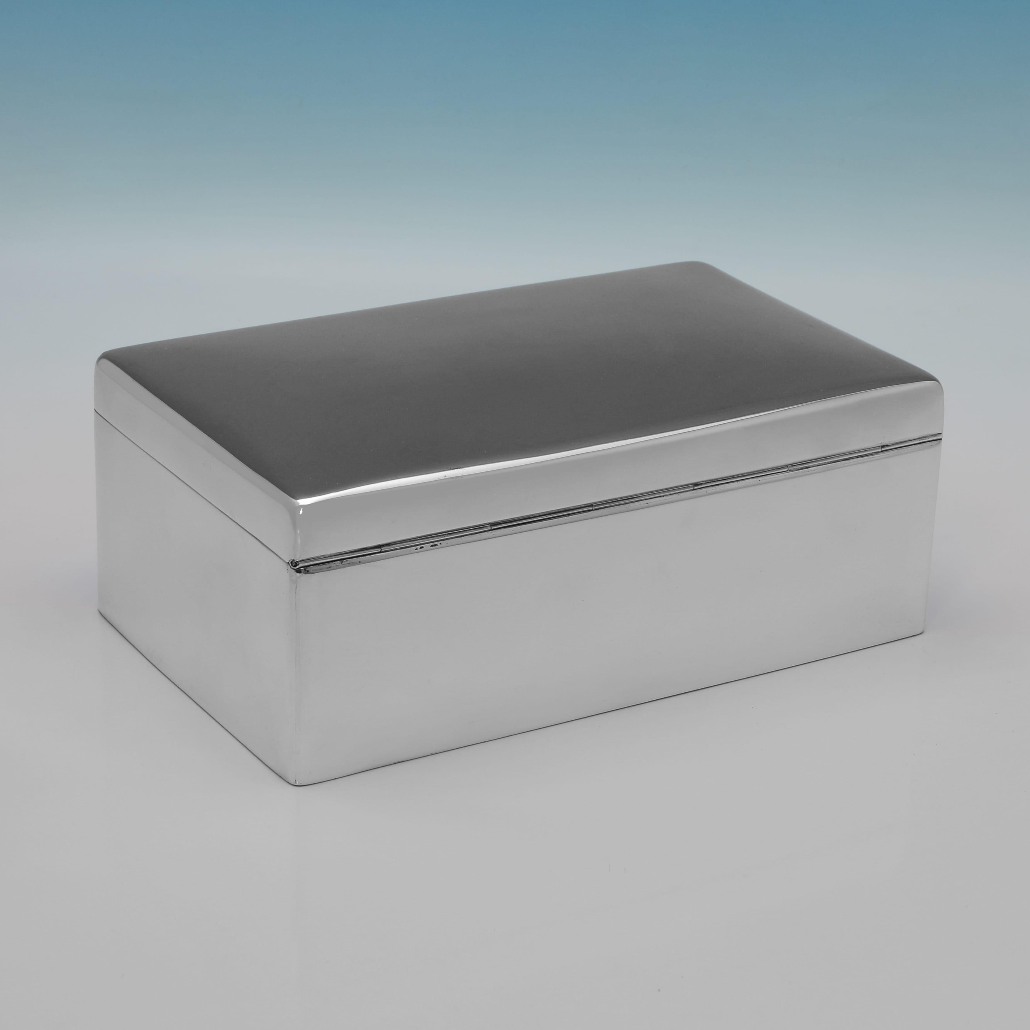 Vittoriano Bellissima scatola per sigari vittoriana in argento sterling, Londra 1899 in vendita