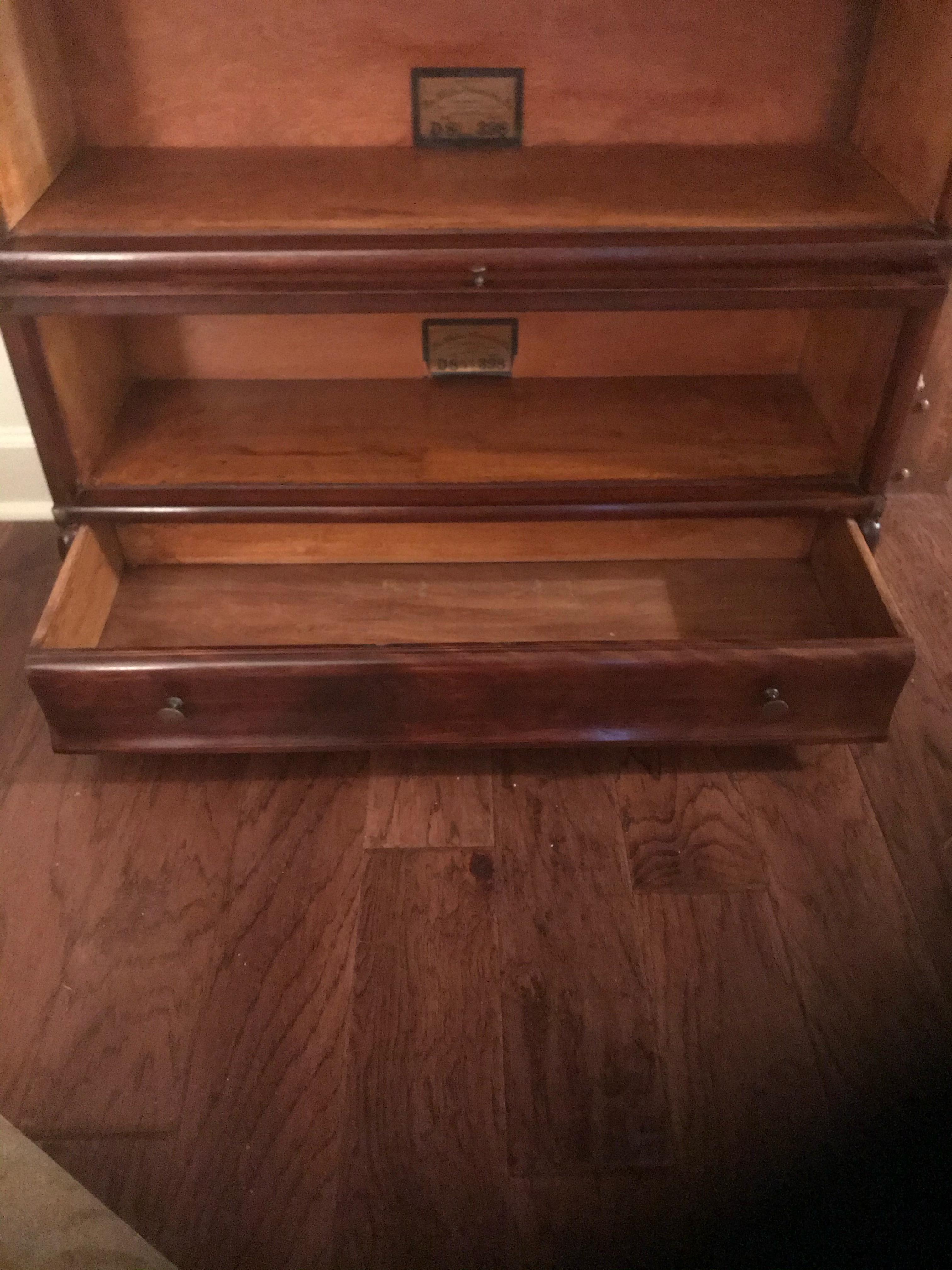 Handsome Vintage Globe Wernicke Stacking Oak and Glass Barrister Bookcase 2