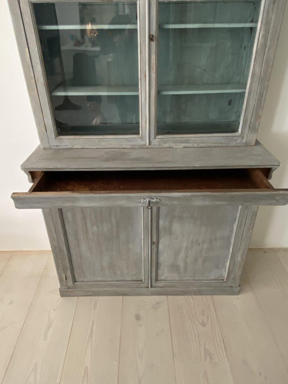 Bonita vitrina francesa vintage gris y azul Madera