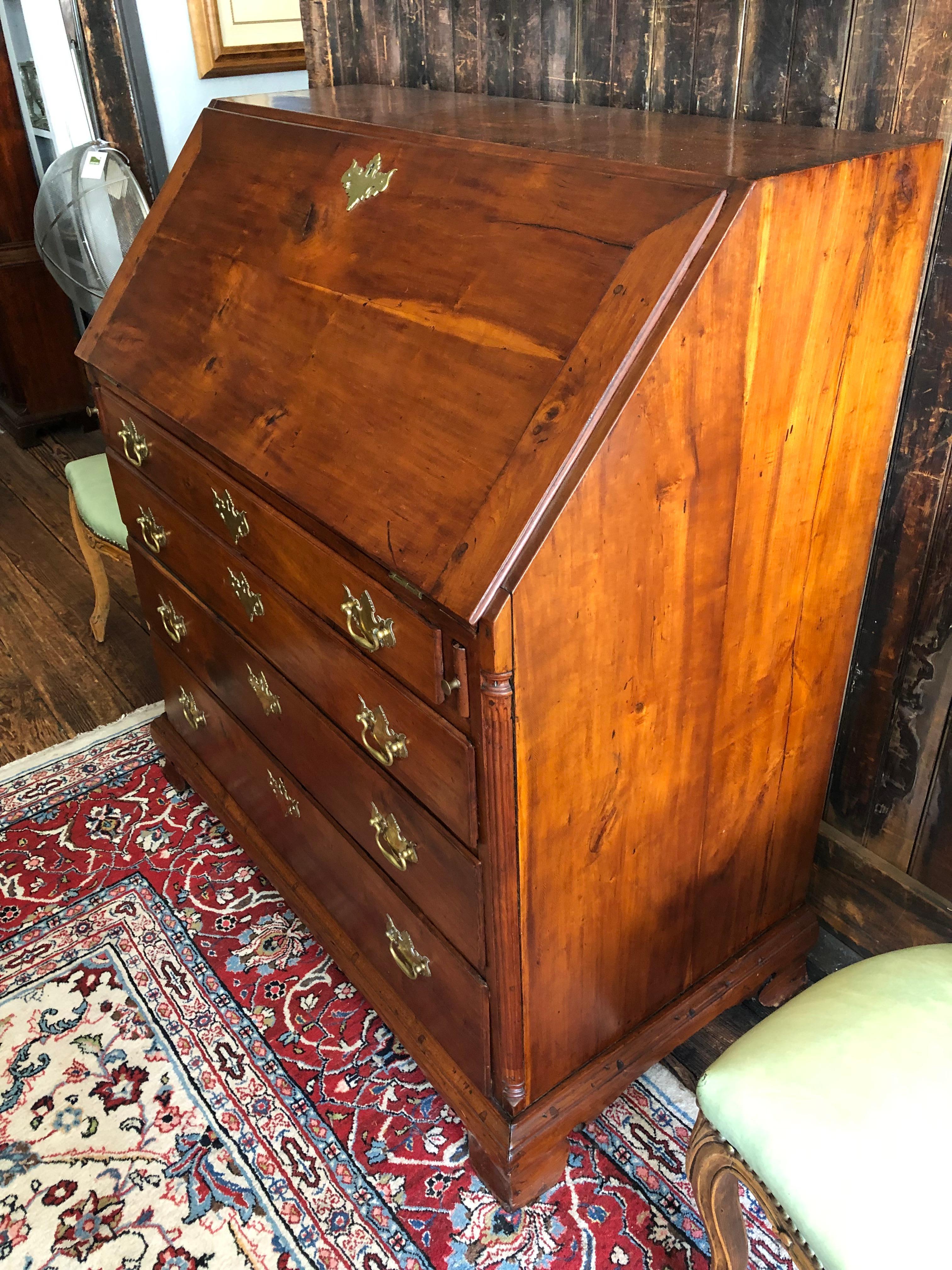 Handsome & Warm 18th Century Cherry Slant Front Chippendale Style Desk In Good Condition In Hopewell, NJ
